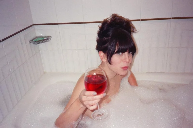 alixbath.jpg