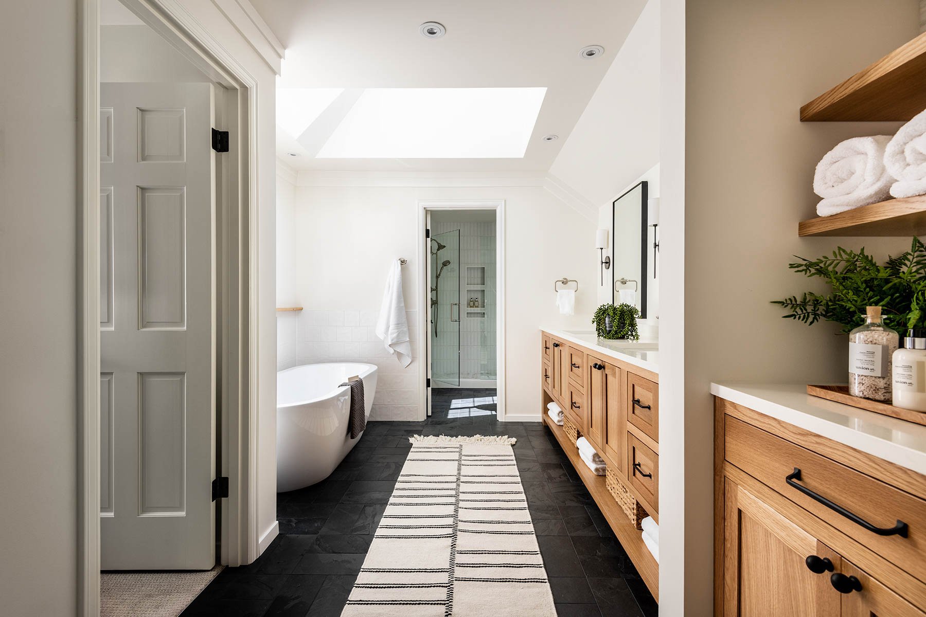 Elegant-Simplicity-Interior-Design-Bellevue-Interior-Designer-Bellevue-Redmond-House-Master-Bathroom