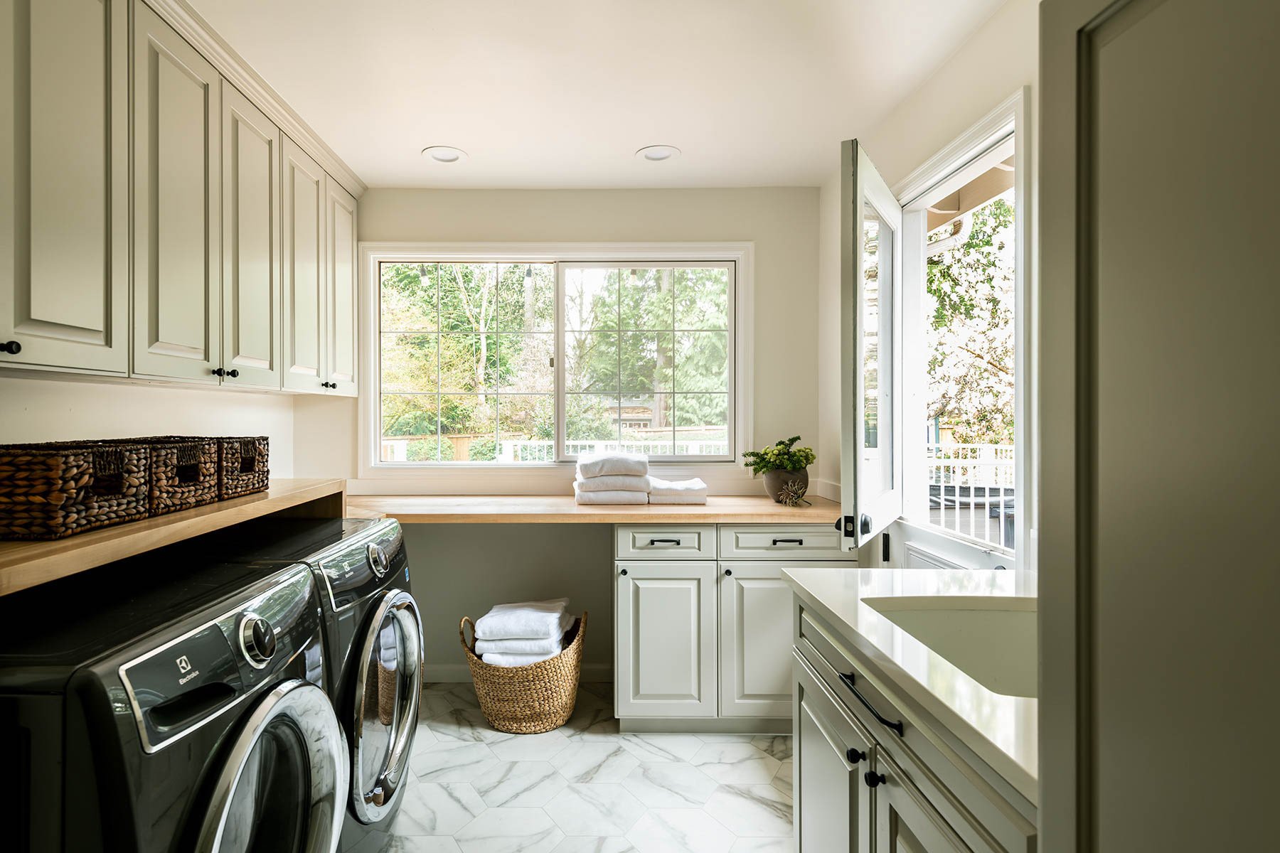 Elegant-Simplicity-Bellevue-Interior-Design-Bellevue-Interior-Designer-Redmond-House-Laundry-Room