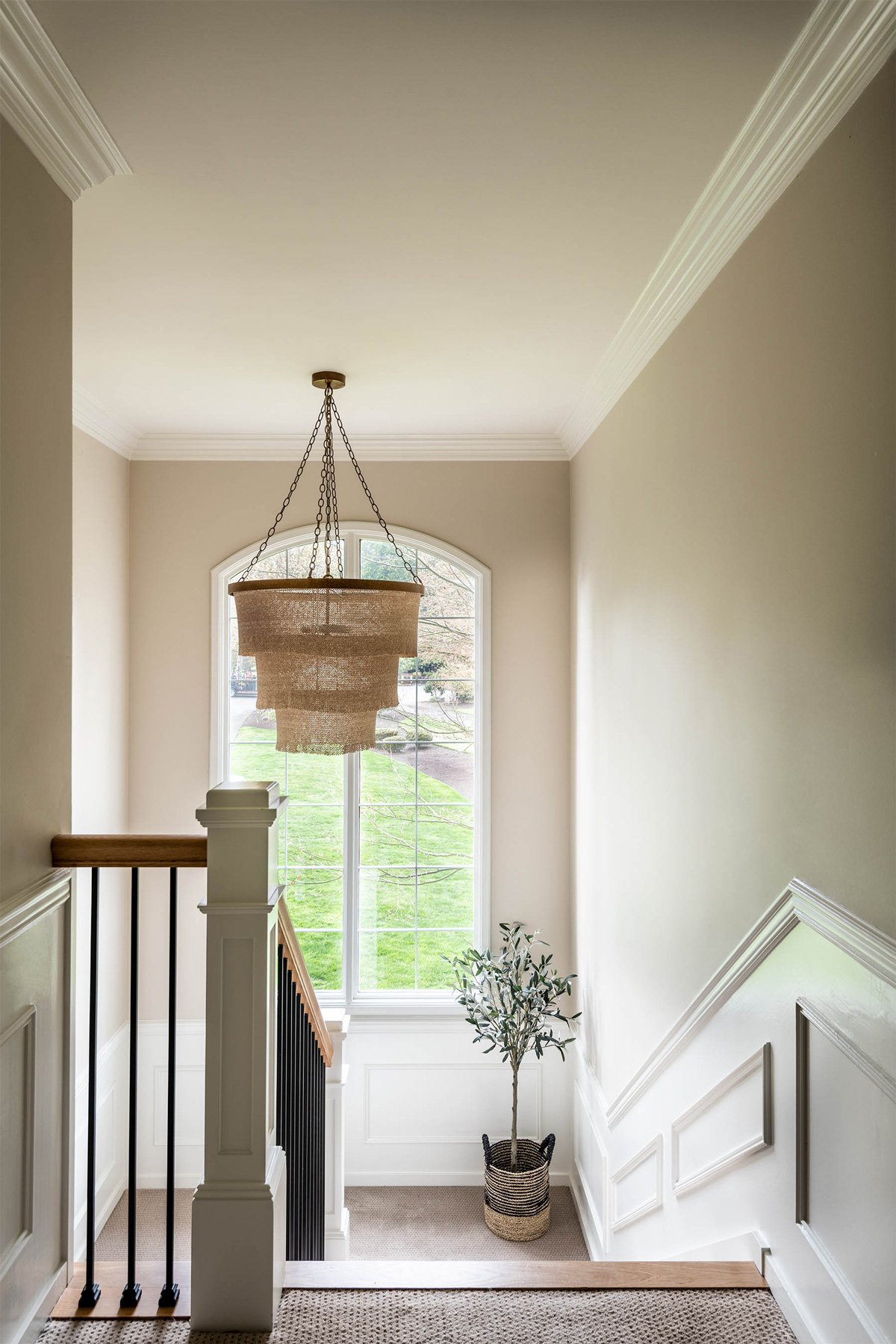 Elegant-Simplicity-Interior-Design-Bellevue-Interior-Designer-Bellevue-Redmond-House-Entryway