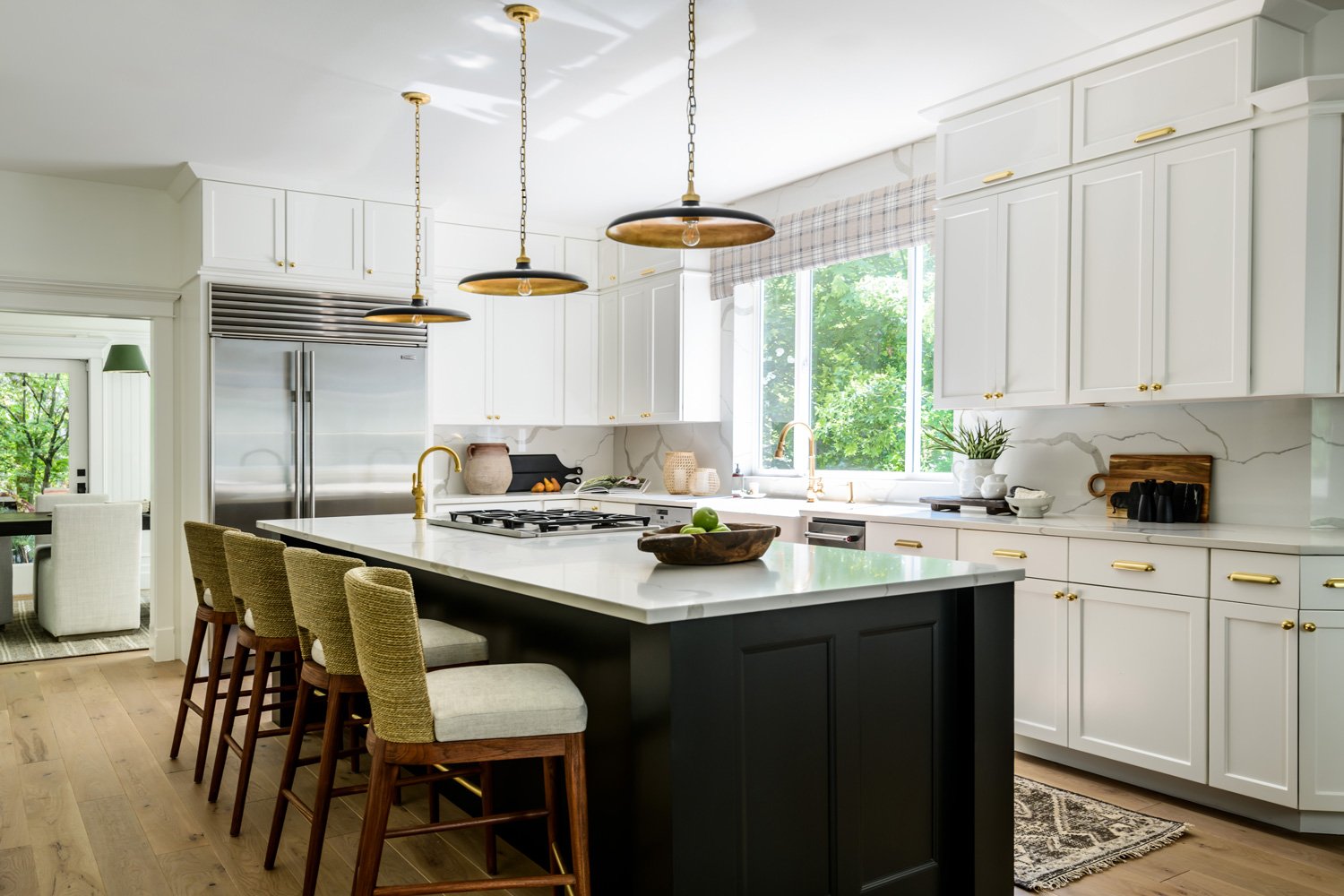 Elegant-Simplicity-Bellevue-Interior-Design-Bellevue-Interior-Designer-Sammamish-House-Kitchen