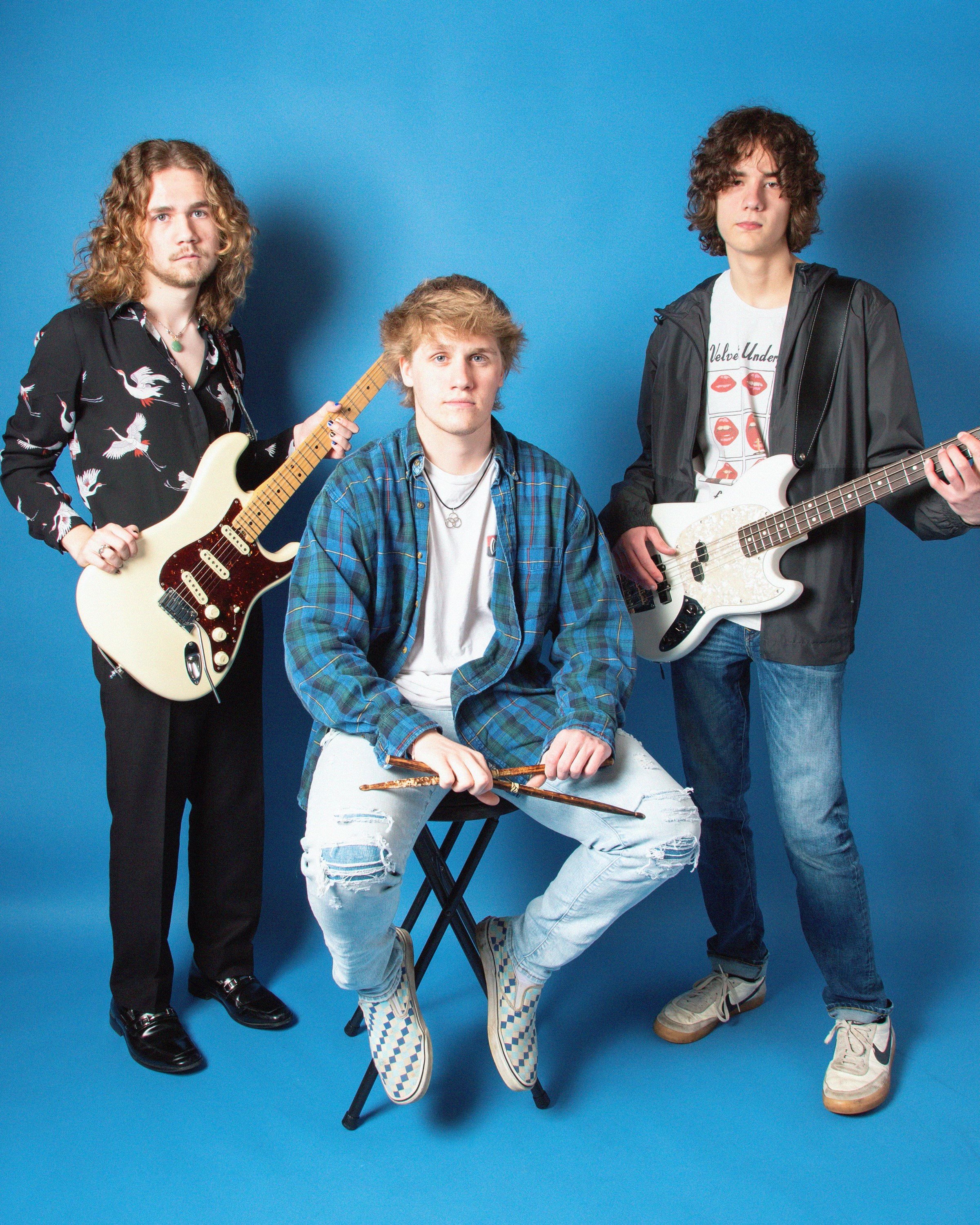  Keep the Eleven is a three piece garage rock trio from the Chicago suburbs. Their music is leading a brand-new resurgence of rock music that speaks to all generations. One critic writes: "The band as a whole has a youthful, casual vibe while at the 