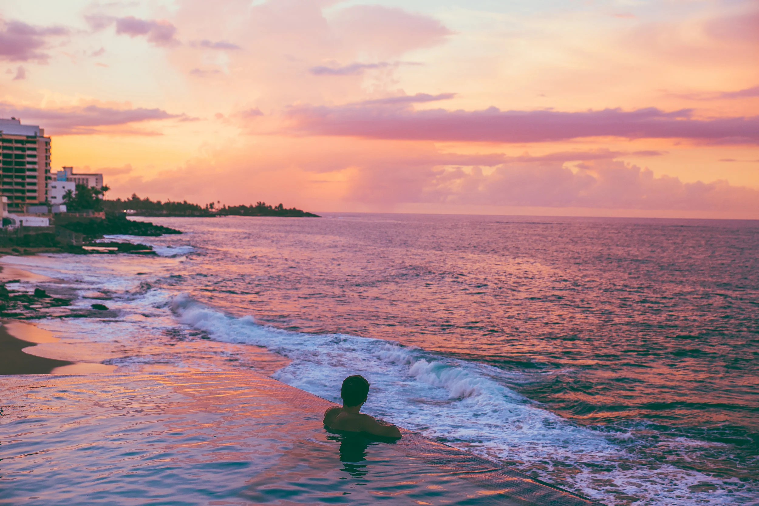 Checking In: Condado Vanderbilt Hotel (San Juan, Puerto Rico) // #readysetjetset #sanjuan #puertorico #luxuryhotels #hotels #beach #sunset www.readysetjetset.net
