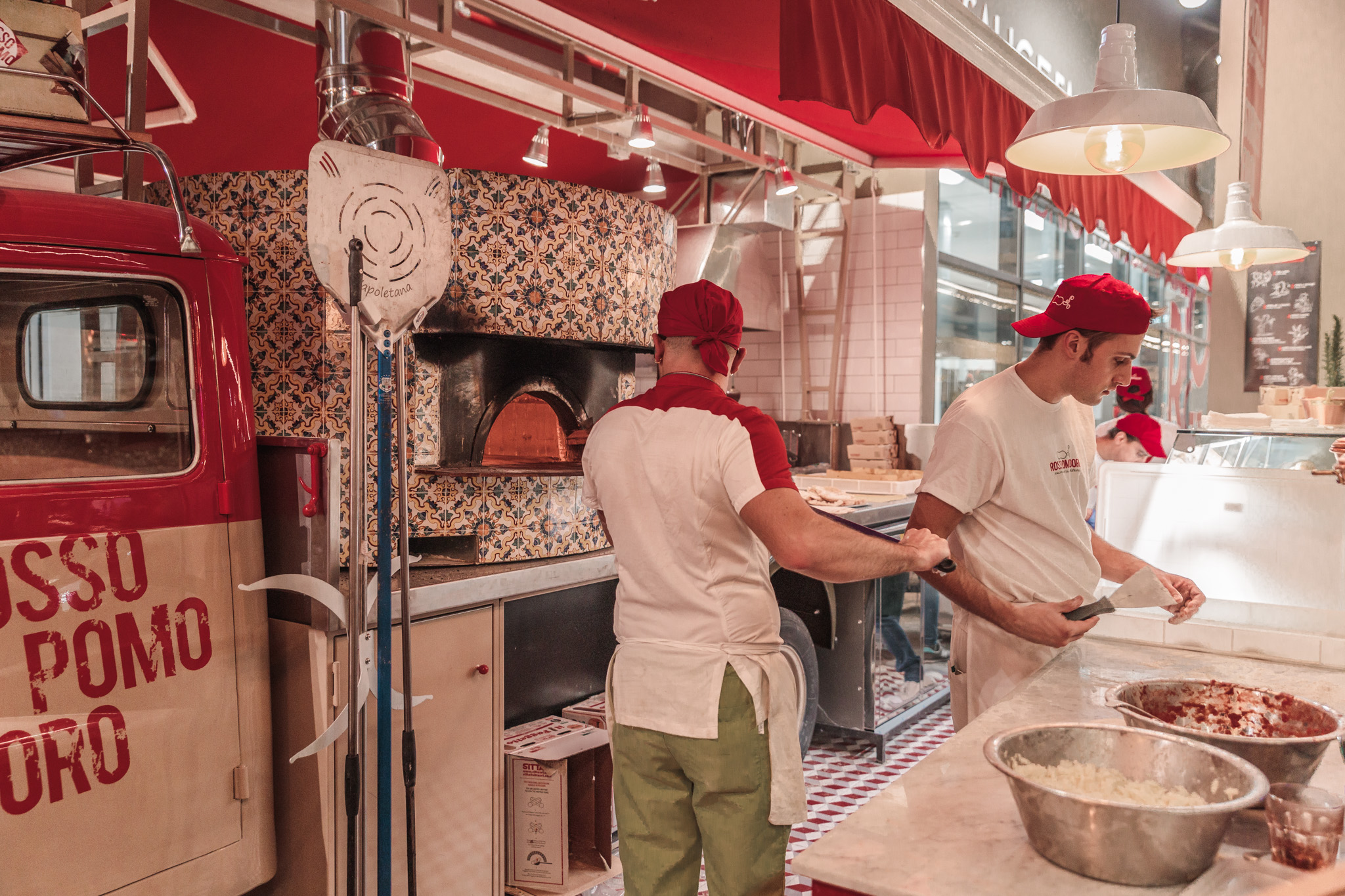 The Quick Guide to Visiting FICO Eataly World in Bologna, Italy // #readysetjetset #ficoeatalyworld #bologna #italy #food #italianfood www.readysetjetset.net