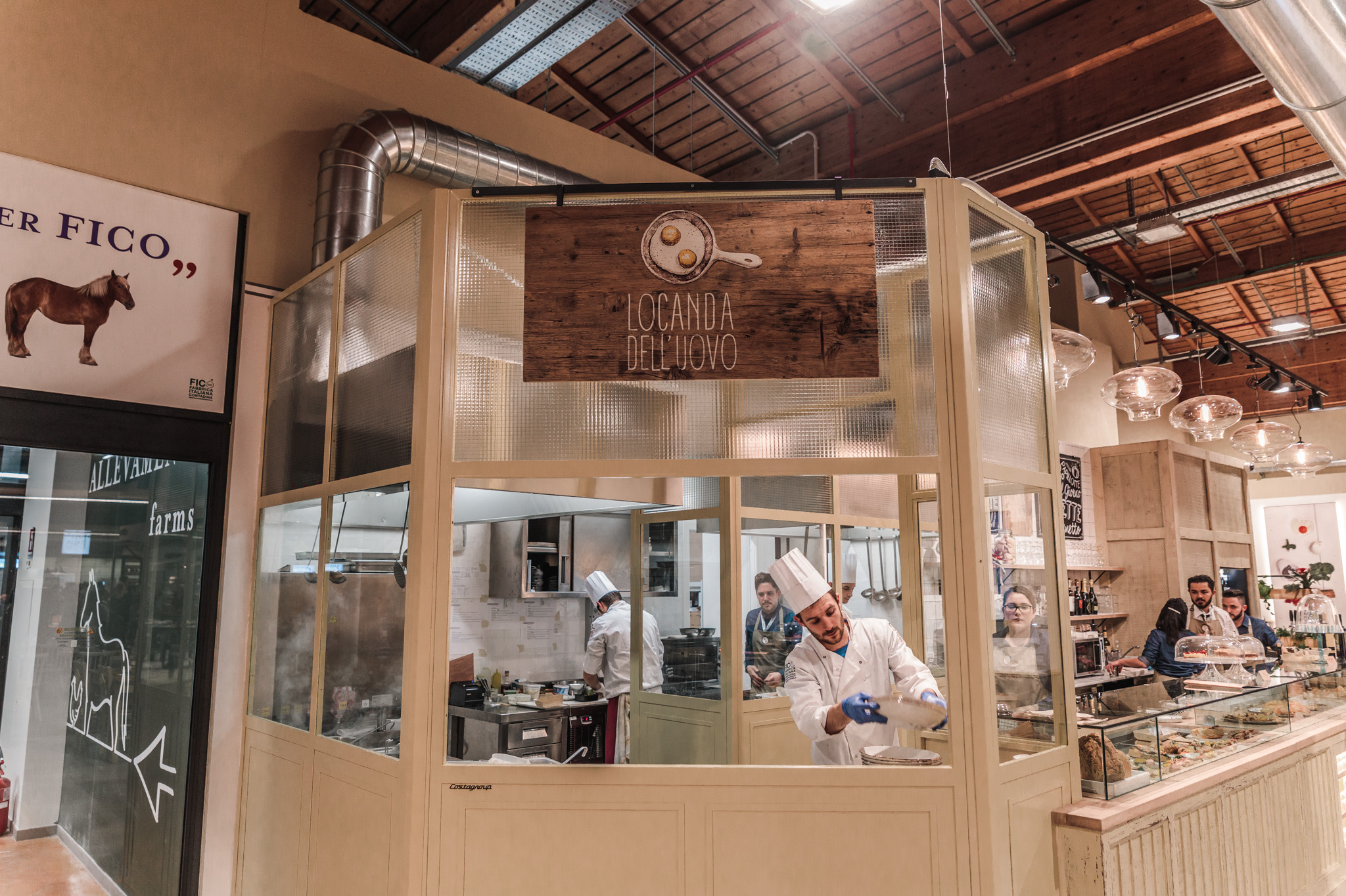 The Quick Guide to Visiting FICO Eataly World in Bologna, Italy // #readysetjetset #ficoeatalyworld #bologna #italy #food #italianfood www.readysetjetset.net