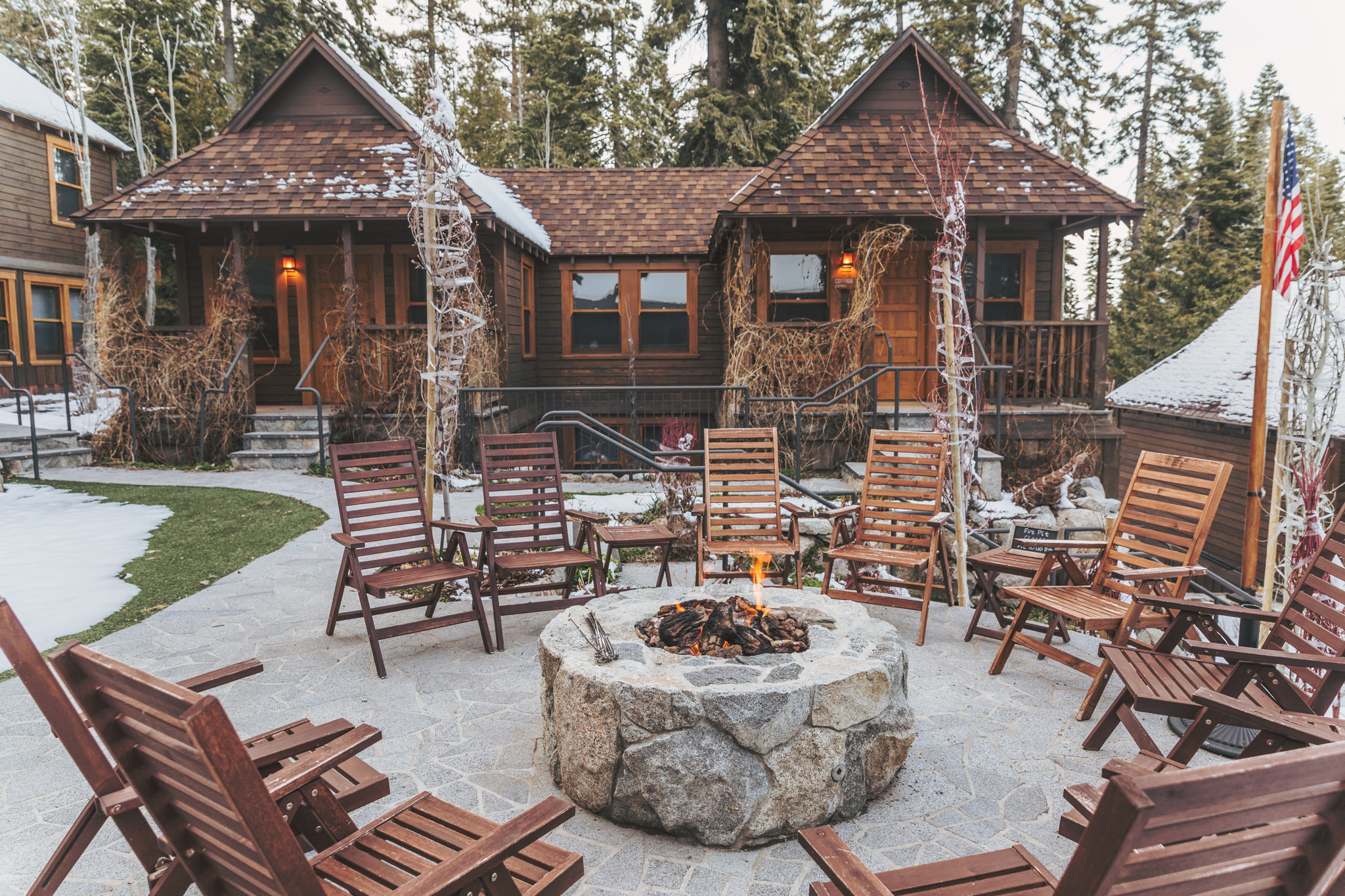 Cedar Crest Cottages in Lake Tahoe // A Quick Guide to North Lake Tahoe &amp; Reno