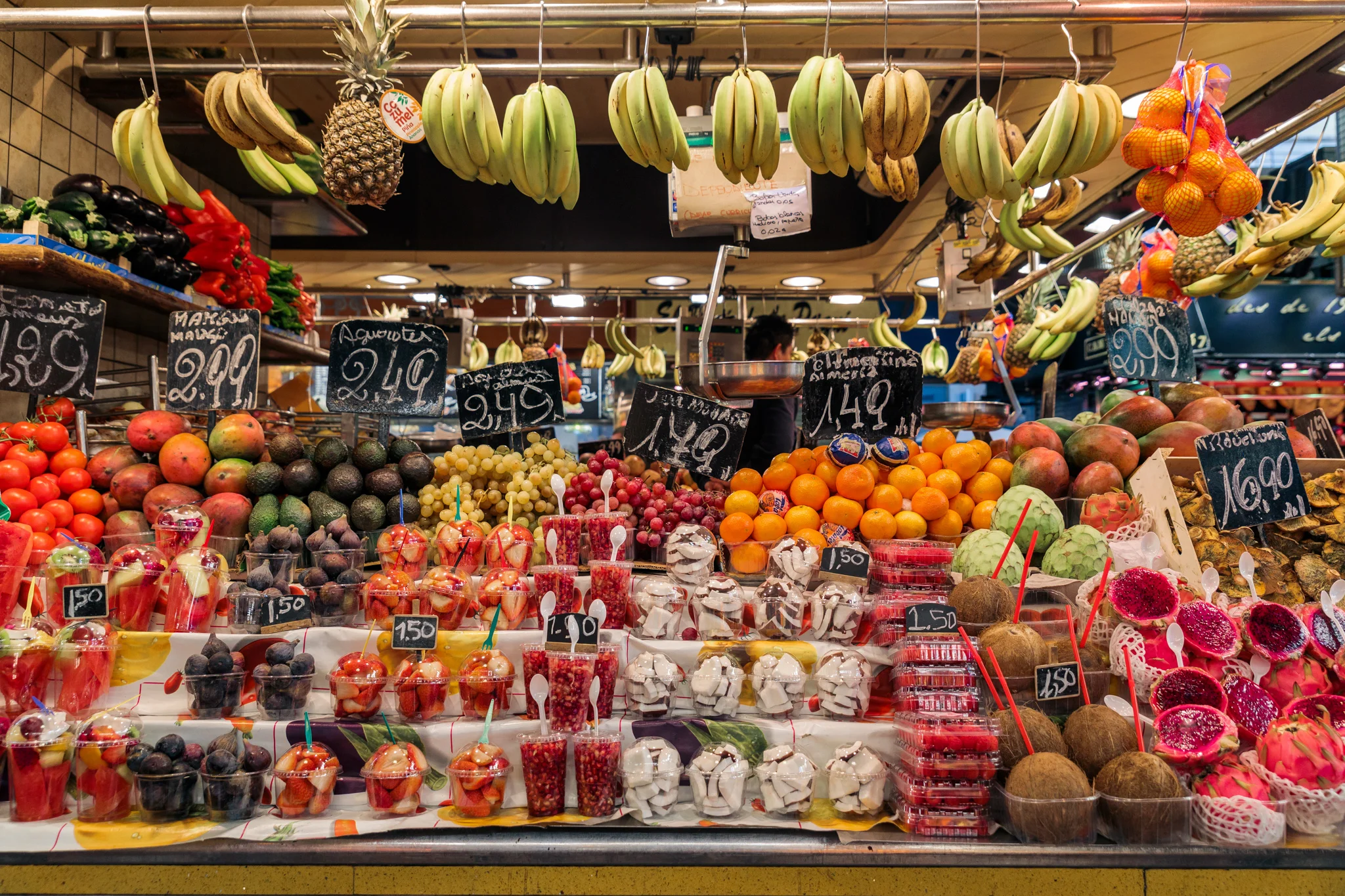 The 25 Most Instagrammable Spots in Barcelona (With Addresses!) // www.readysetjetset.net #readysetjetset #barcelona #spain