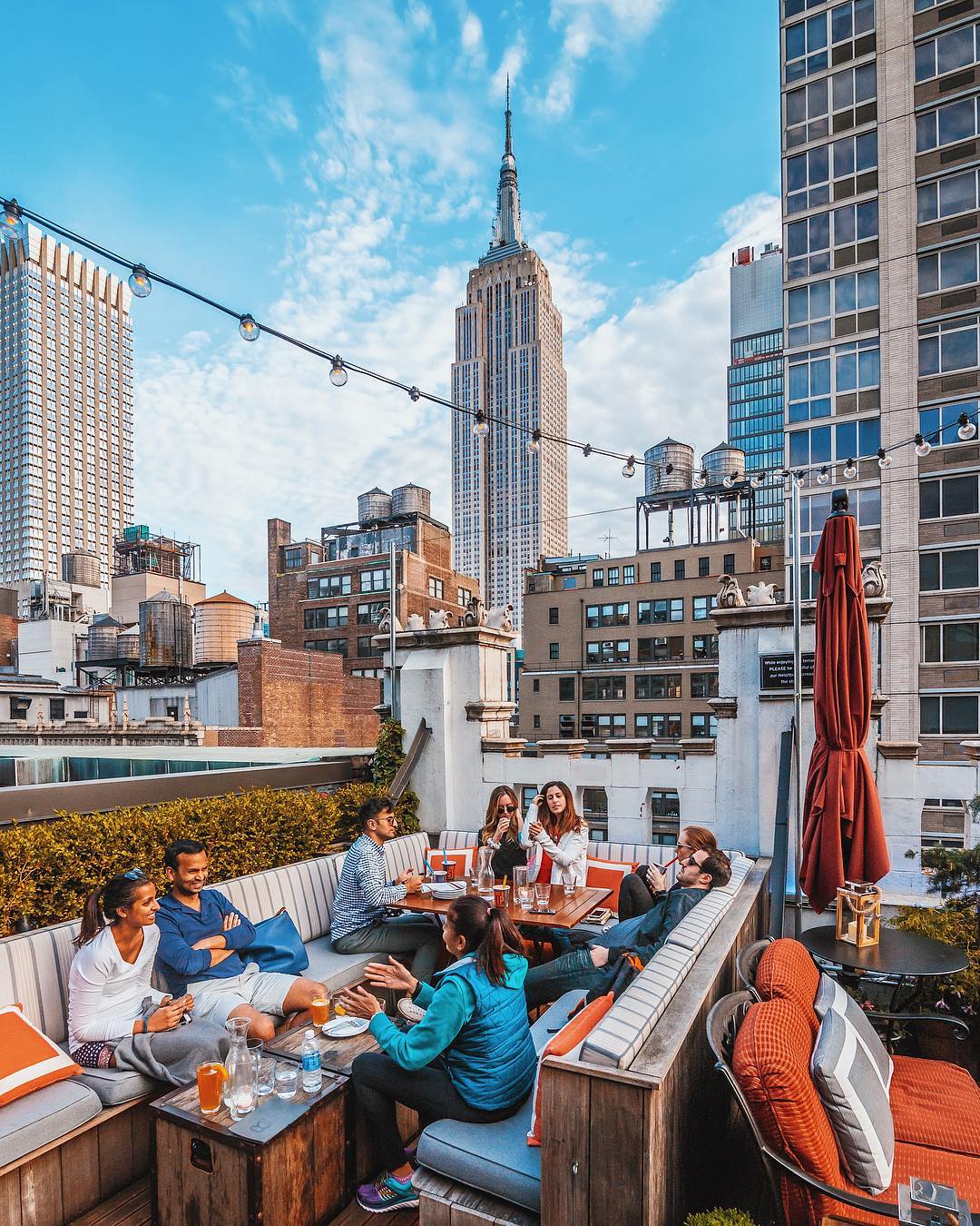 Urban Tranquility: Rooftop Skyline Retreat