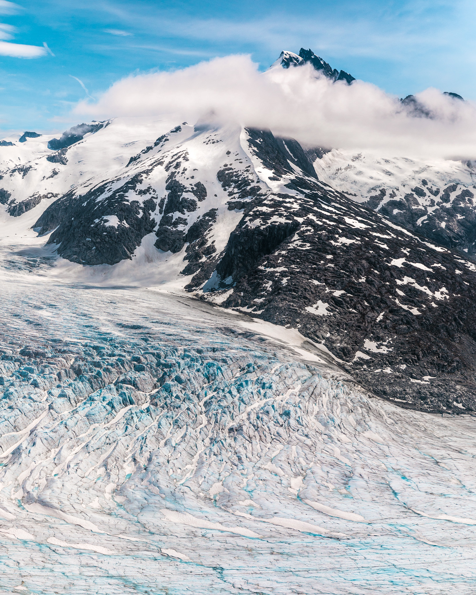 Ultimate Alaska: Cruising Glaciers and Fjords Onboard the Seabourn Sojourn // www.readysetjetset.net #readysetjetset #seabourn #cruises #alaska