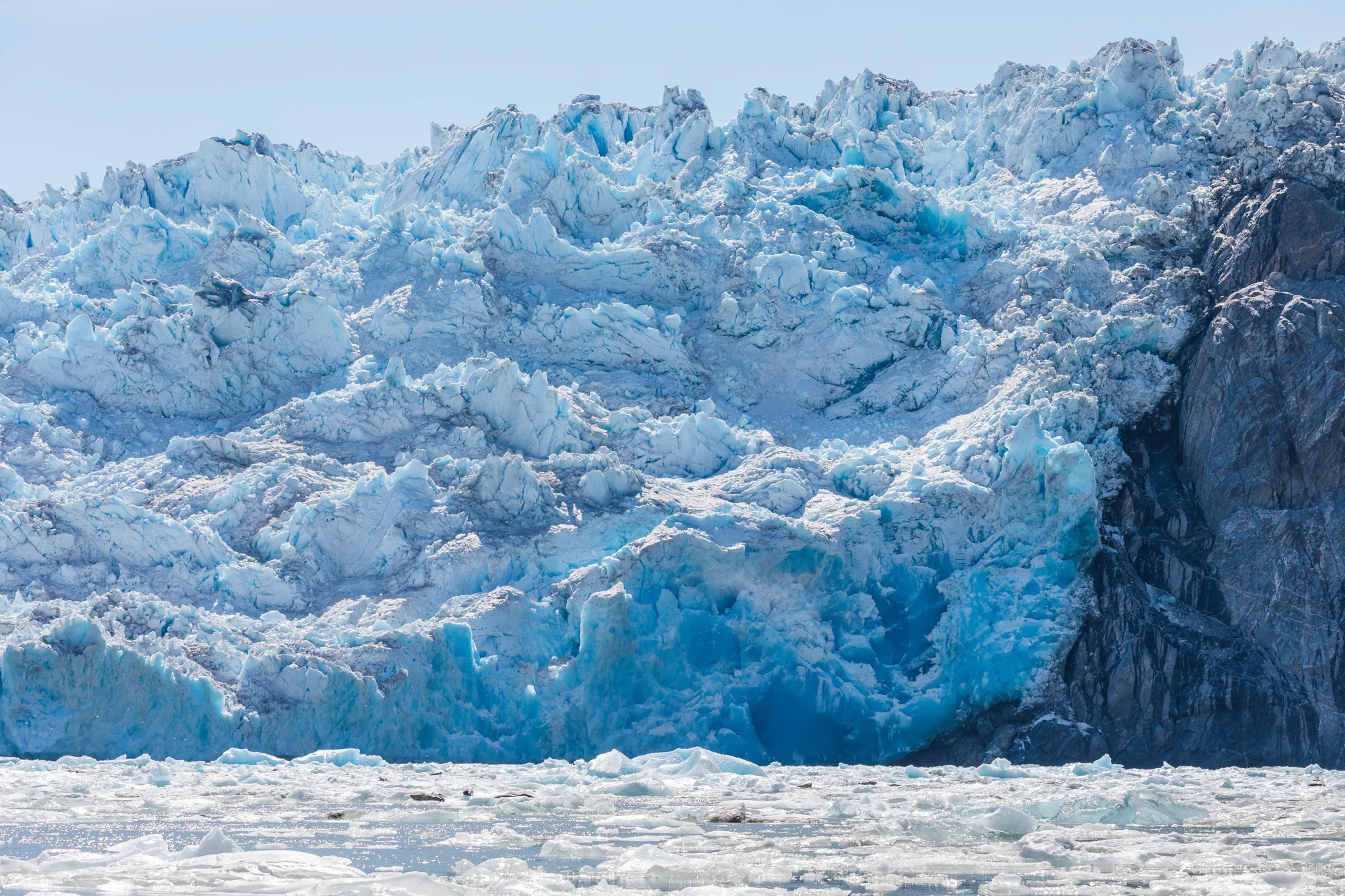 Ultimate Alaska: Cruising Glaciers and Fjords Onboard the Seabourn Sojourn // www.readysetjetset.net #readysetjetset #seabourn #cruises #alaska