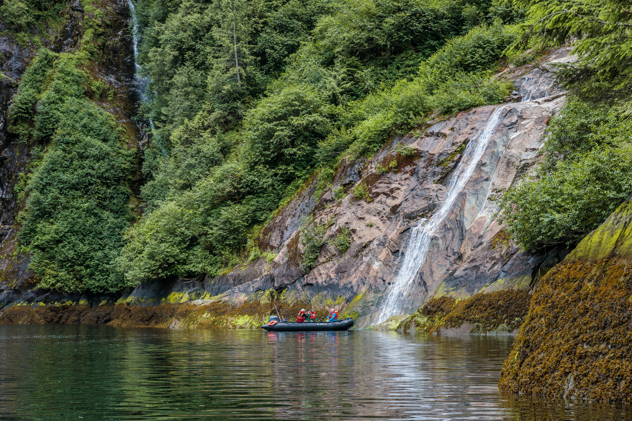 Ultimate Alaska: Cruising Glaciers and Fjords Onboard the Seabourn Sojourn // www.readysetjetset.net #readysetjetset #seabourn #cruises #alaska