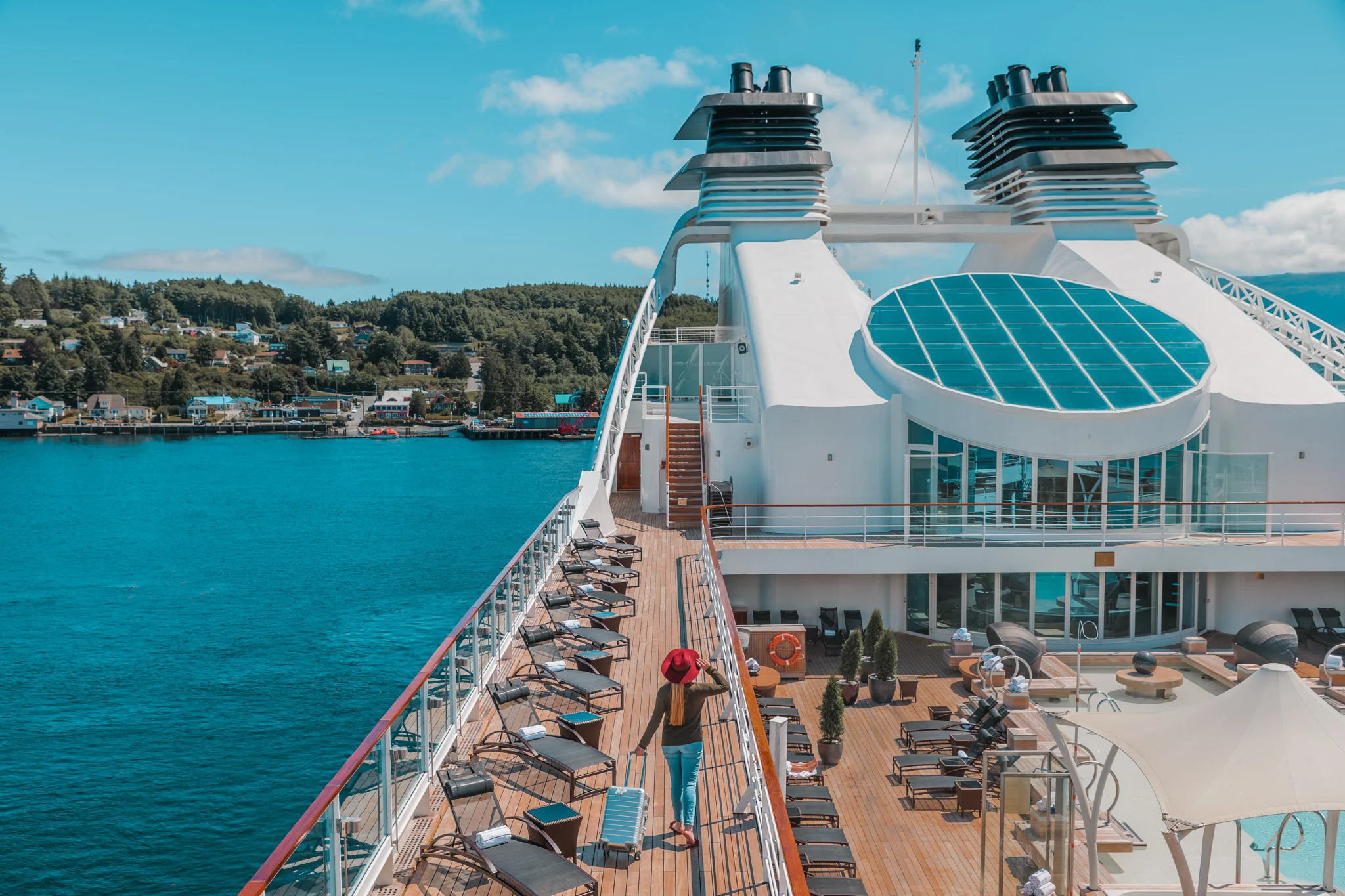 Ultimate Alaska: Cruising Glaciers and Fjords Onboard the Seabourn Sojourn // www.readysetjetset.net #readysetjetset #seabourn #cruises #alaska