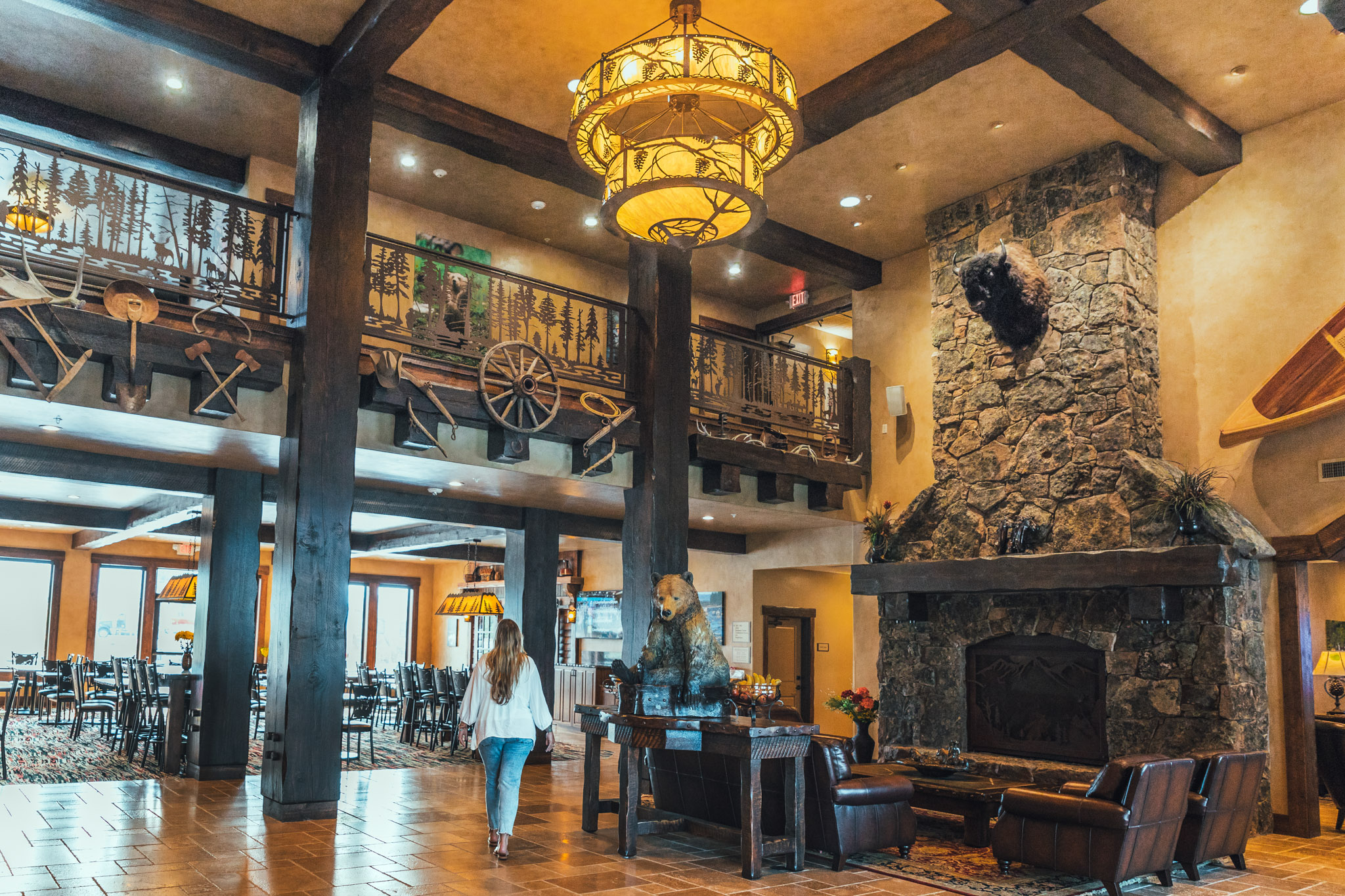 Lobby of the Country Inn and Suites by Radisson in Kalispell, Montana near Glacier National Park