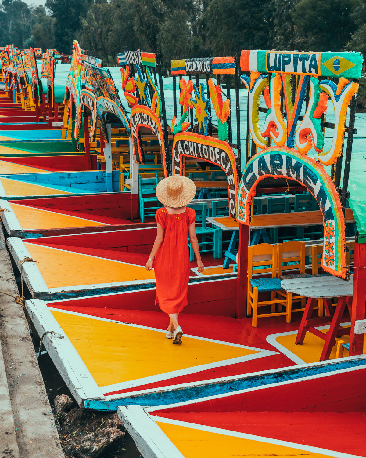 The trajineras of Xochimilco // The Most Instagrammable Spots in Mexico City #readysetjetset