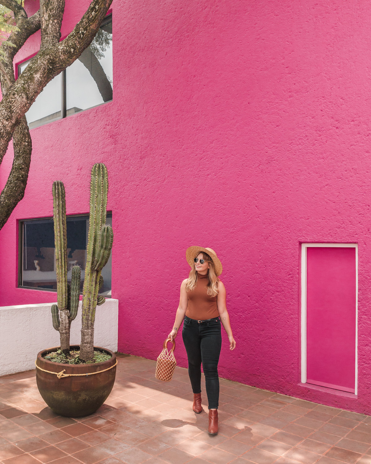 Pink walls at Casa Gilardi // The Most Instagrammable Spots in Mexico City #readysetjetset