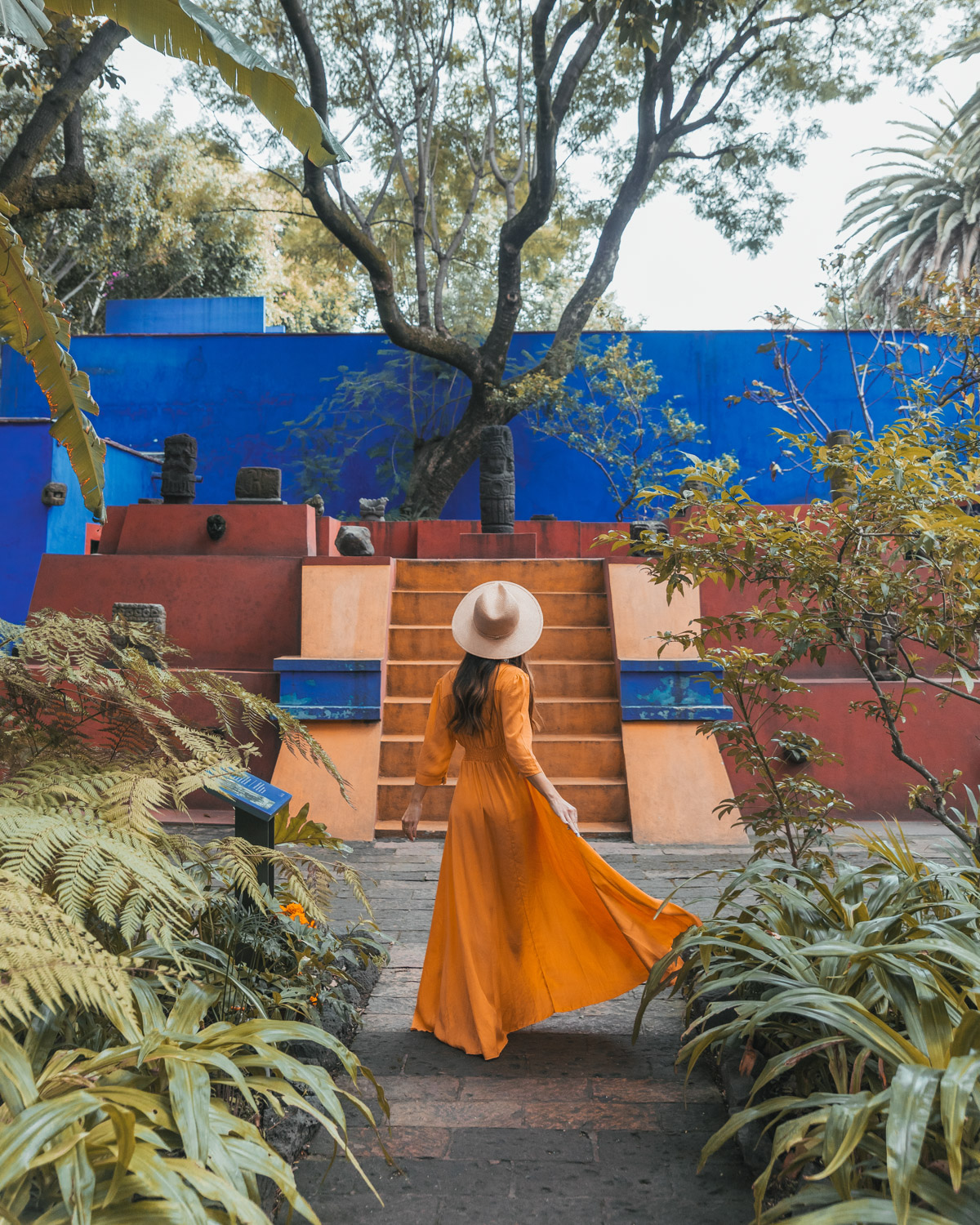La Casa Azul, the Frida Kahlo Museum // The Most Instagrammable Spots in Mexico City #readysetjetset