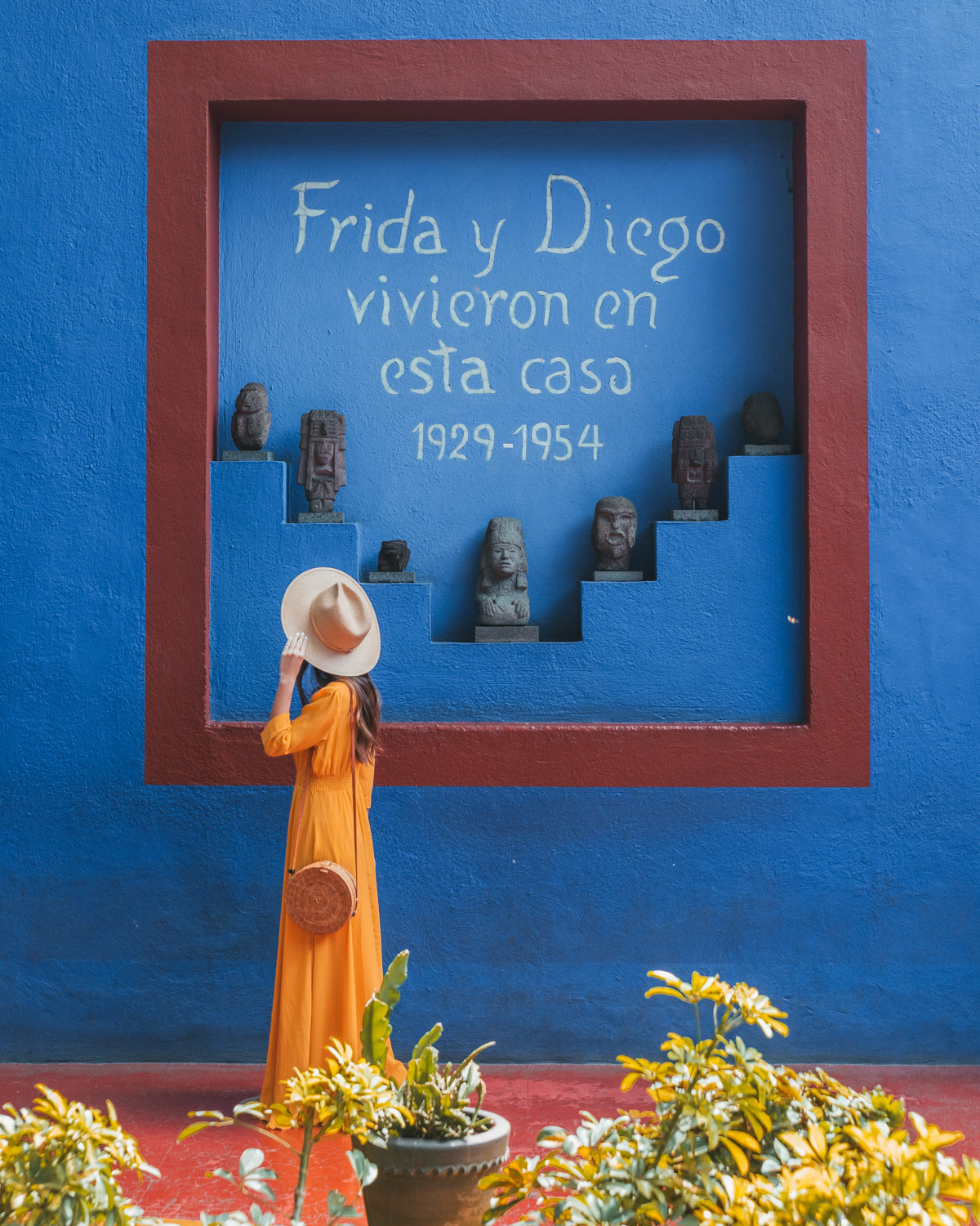 La Casa Azul, the Frida Kahlo Museum // The Most Instagrammable Spots in Mexico City #readysetjetset