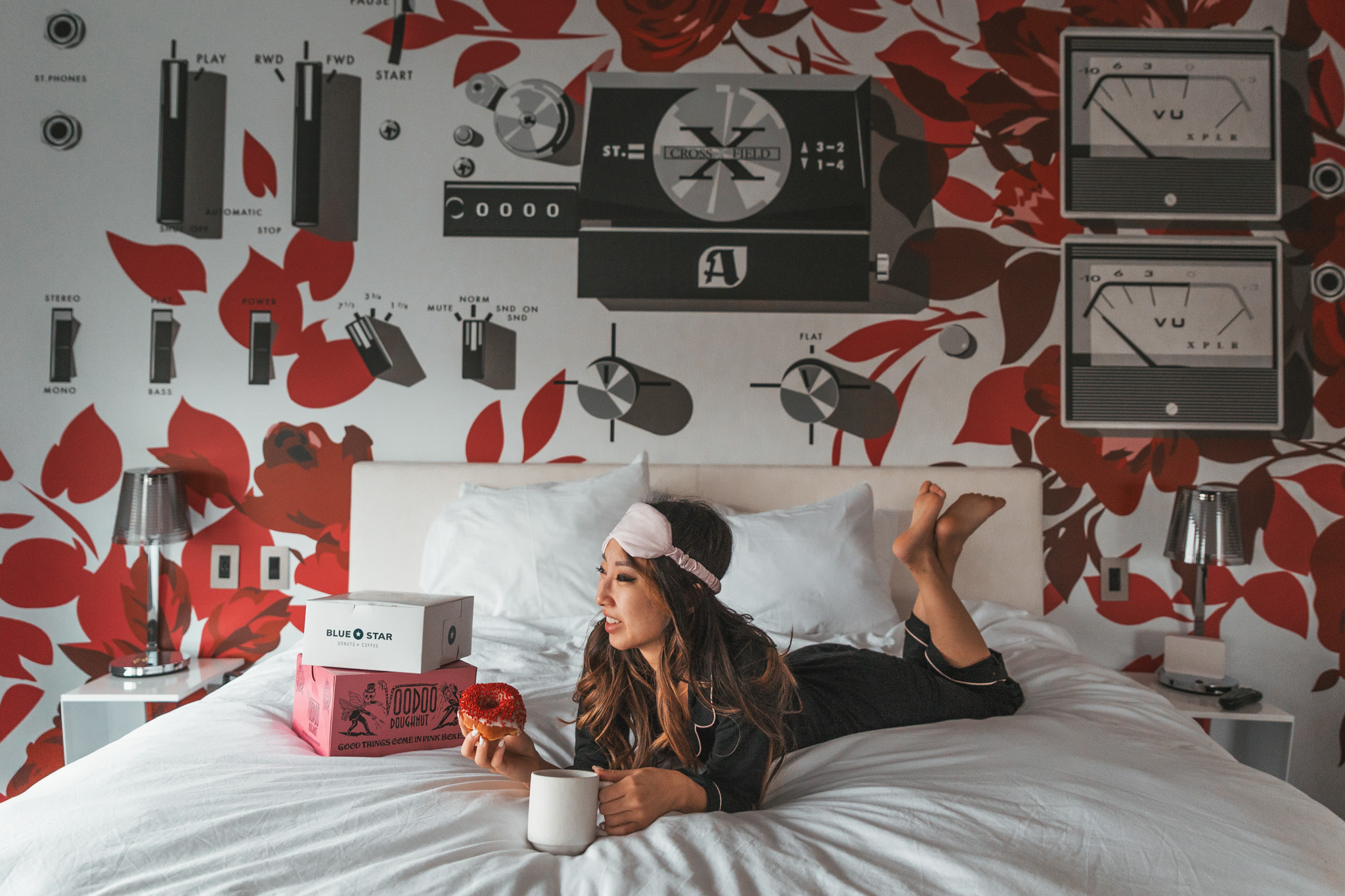 Donuts in bed at the hotel // Checking In: The Radisson Red in Downtown Portland, Oregon #readysetjetset #pdx #portland #blogpost #travelguide