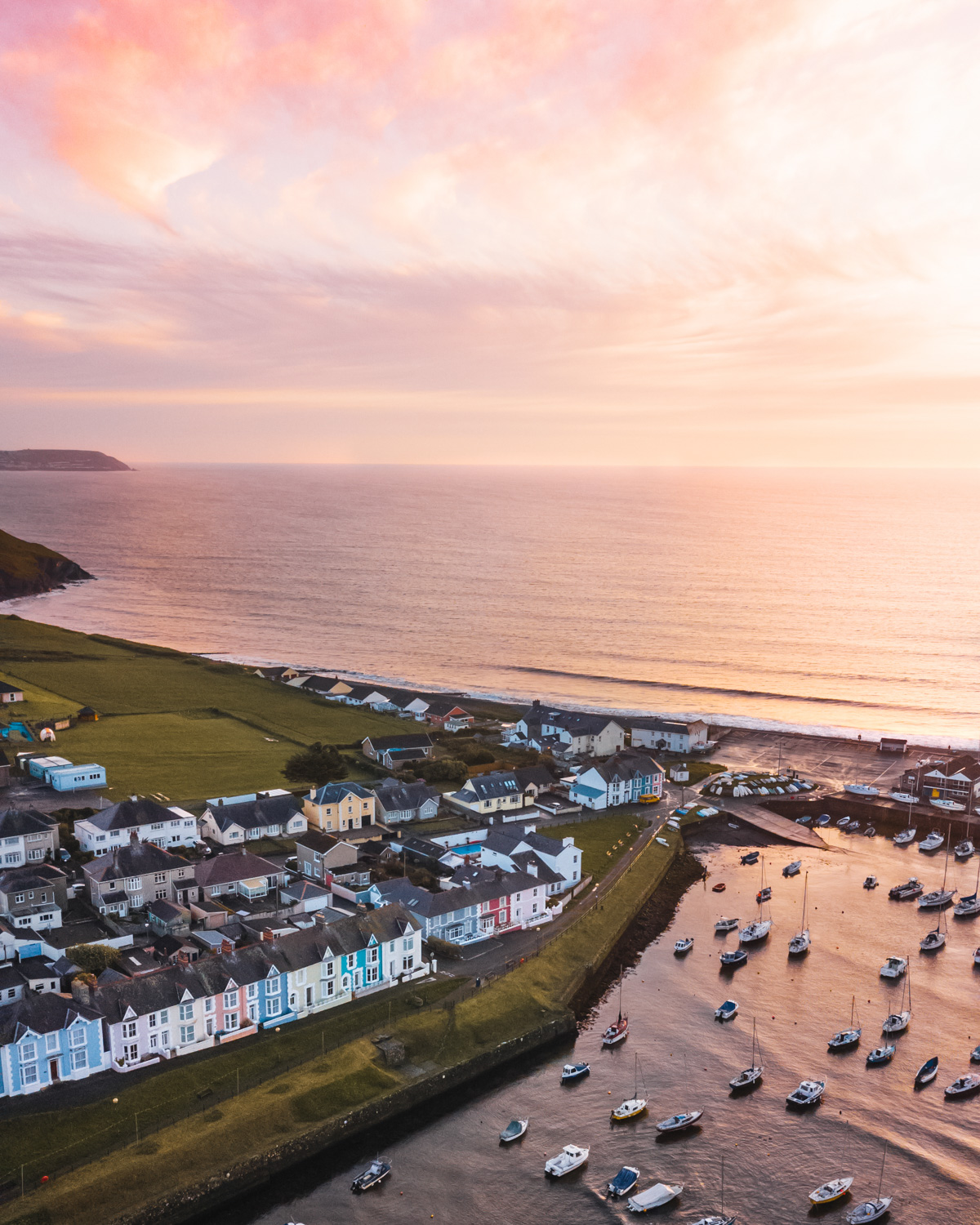 Aberaeron harbour drone sunset // The Most Beautiful Places to Visit in Wales // #readysetjetset #wales #uk #welsh #travel #photospots #blogpost
