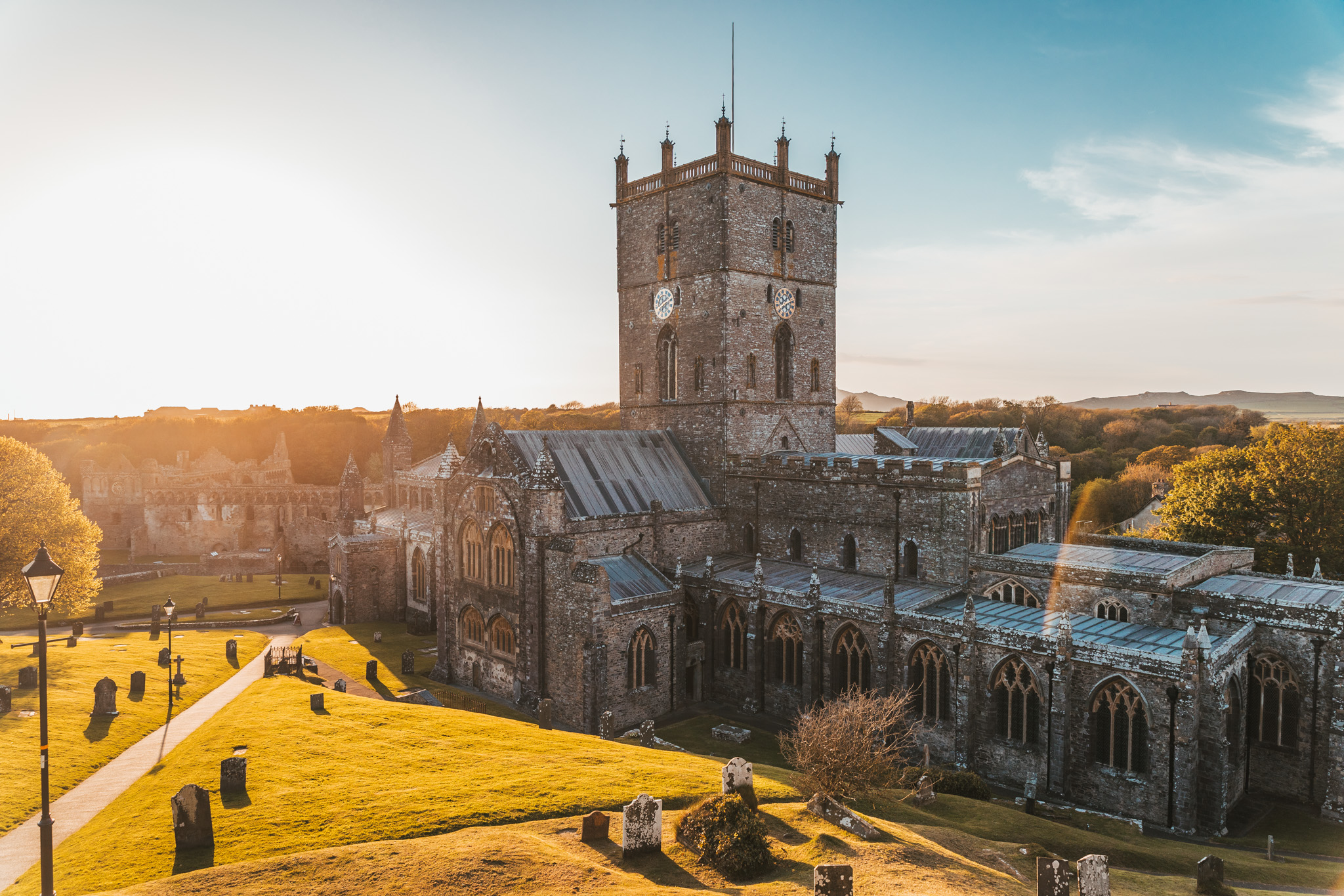 Golden hour at St Davids Cathedral // The Most Beautiful Places to Visit in Wales // #readysetjetset #wales #uk #welsh #travel #photospots #blogpost