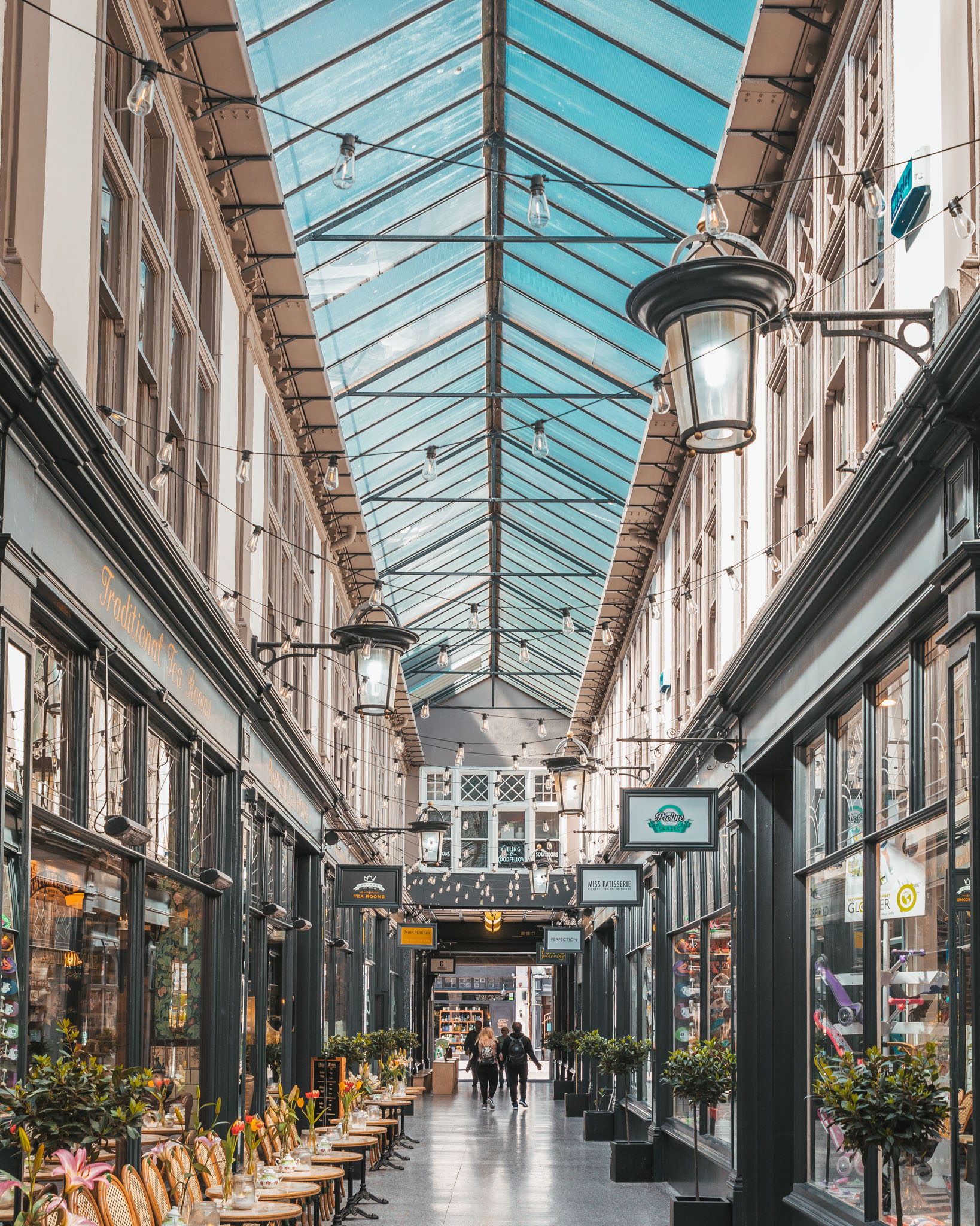 Cardiff arcade // The Most Beautiful Places to Visit in Wales // #readysetjetset #wales #uk #welsh #travel #photospots #blogpost