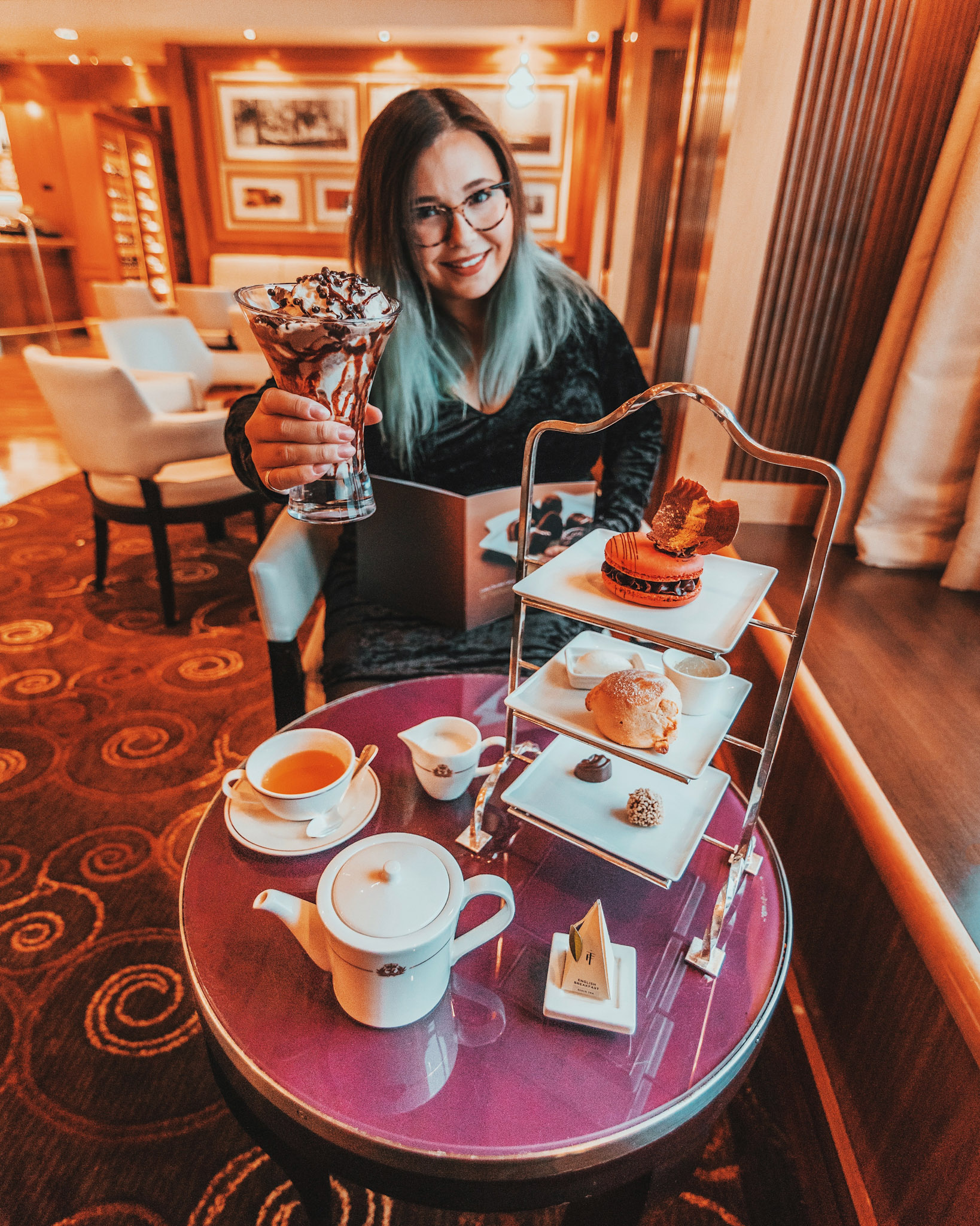 Godiva afternoon tea // Transatlantic Cruising on the Cunard Queen Mary 2 #readysetjetset