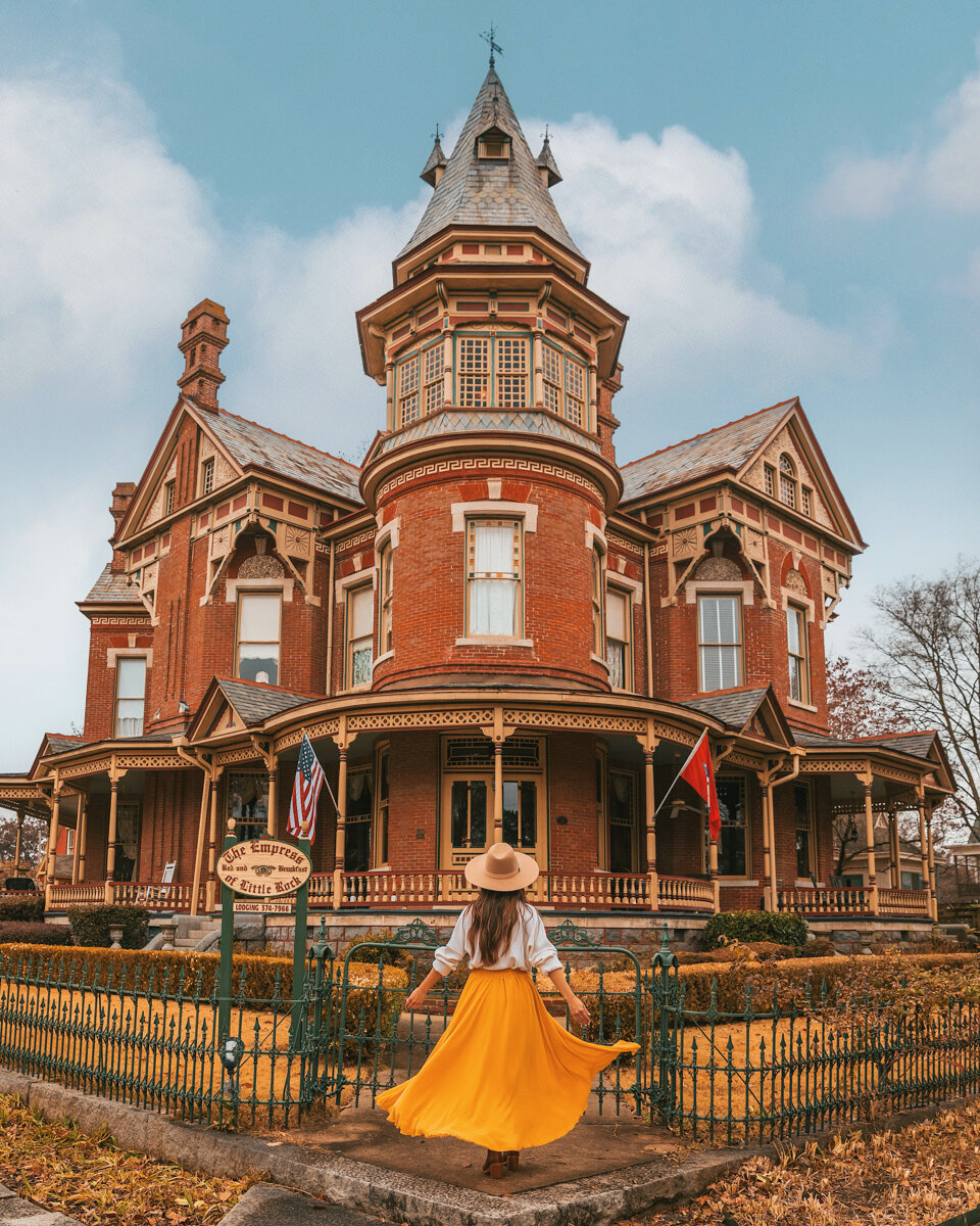Where to Stay in Little Rock: The Empress of Little Rock // Things to Do in Little Rock, Arkansas // #readysetjetset #blog #blogpost #autumn #littlerock #arkansas #travel #guide #itinerary #roadtrip