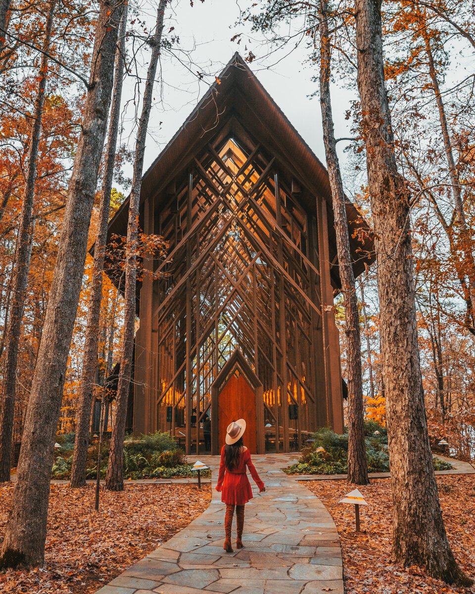 Anthony Chapel, Garvan Woodland Gardens // Things to Do in Hot Springs, Arkansas // #readysetjetset #blog #blogpost #autumn #hotsprings #arkansas #travel #guide #itinerary #roadtrip