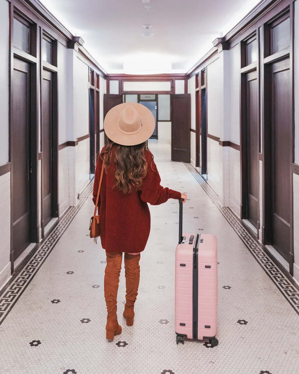 Where to Stay in Hot Springs: The Waters Hotel // Things to Do in Hot Springs, Arkansas // #readysetjetset #blog #blogpost #autumn #hotsprings #arkansas #travel #guide #itinerary #roadtrip