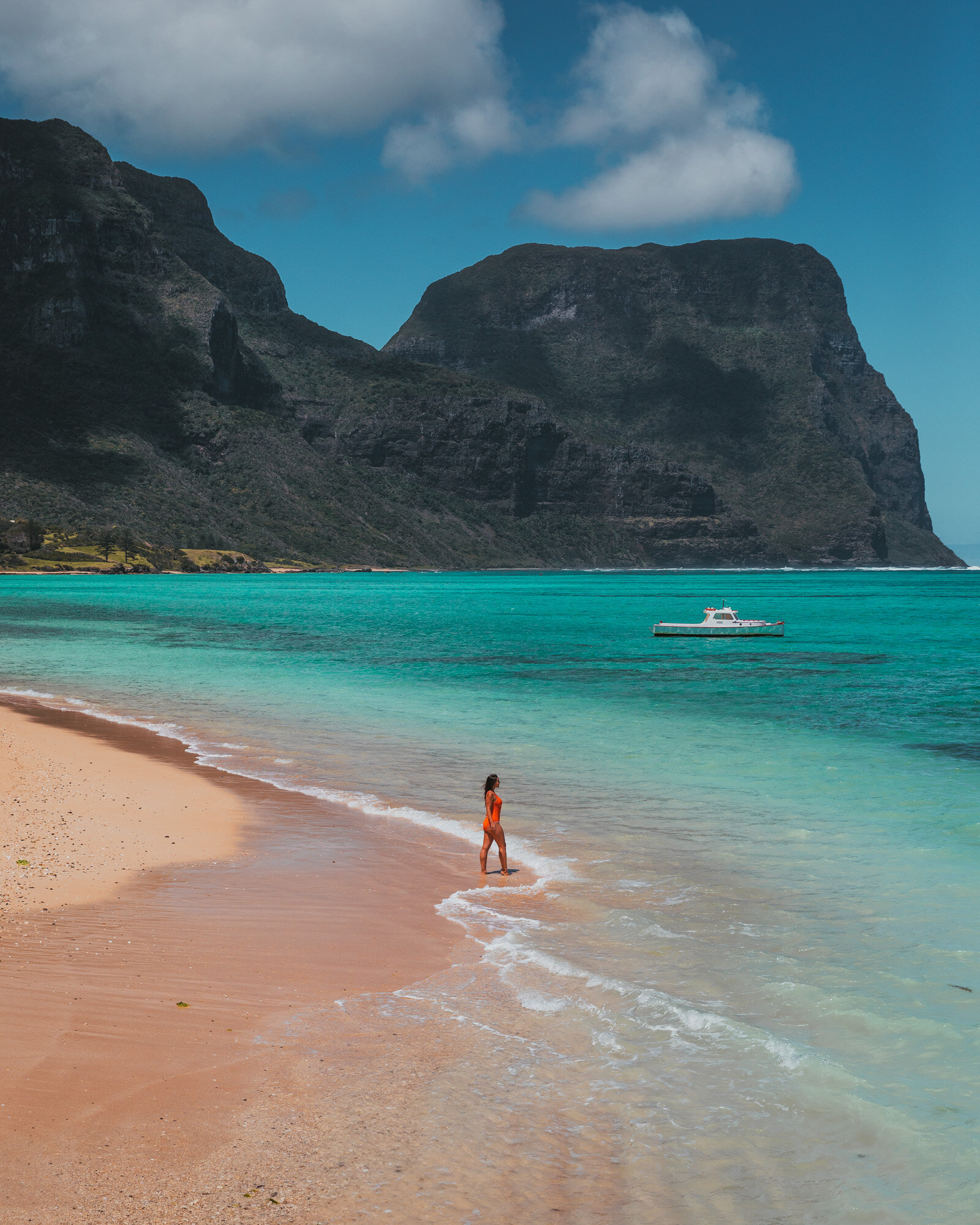 Beach paradise in Lord Howe Island, NSW, Australia - Lagoon Beach | New South Wales | Beach Destinations | Paradise | #blogpost #travelguide #travel #australia #lordhoweisland