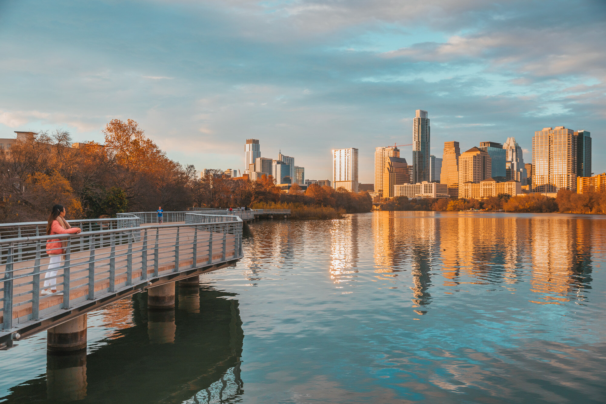 Austin skyline | Austin, Texas | Austin sunset | Ann and Roy Butler Hike and Bike Trail | Things to do in ATX