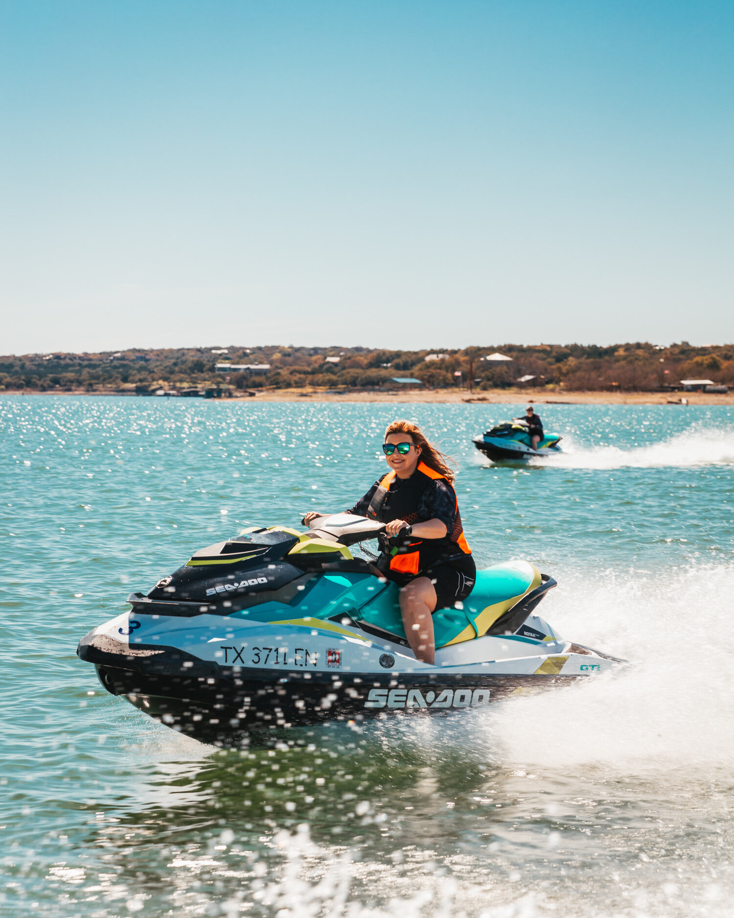 PWC waterskiing on Lake Travis // The Quick Guide to Boating in Austin, Texas