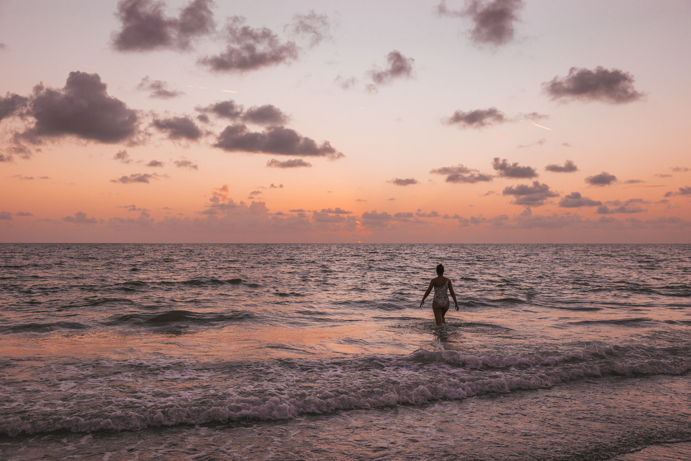 Captiva Beach sunset // 10 Things to Do in Fort Myers & Sanibel, Florida