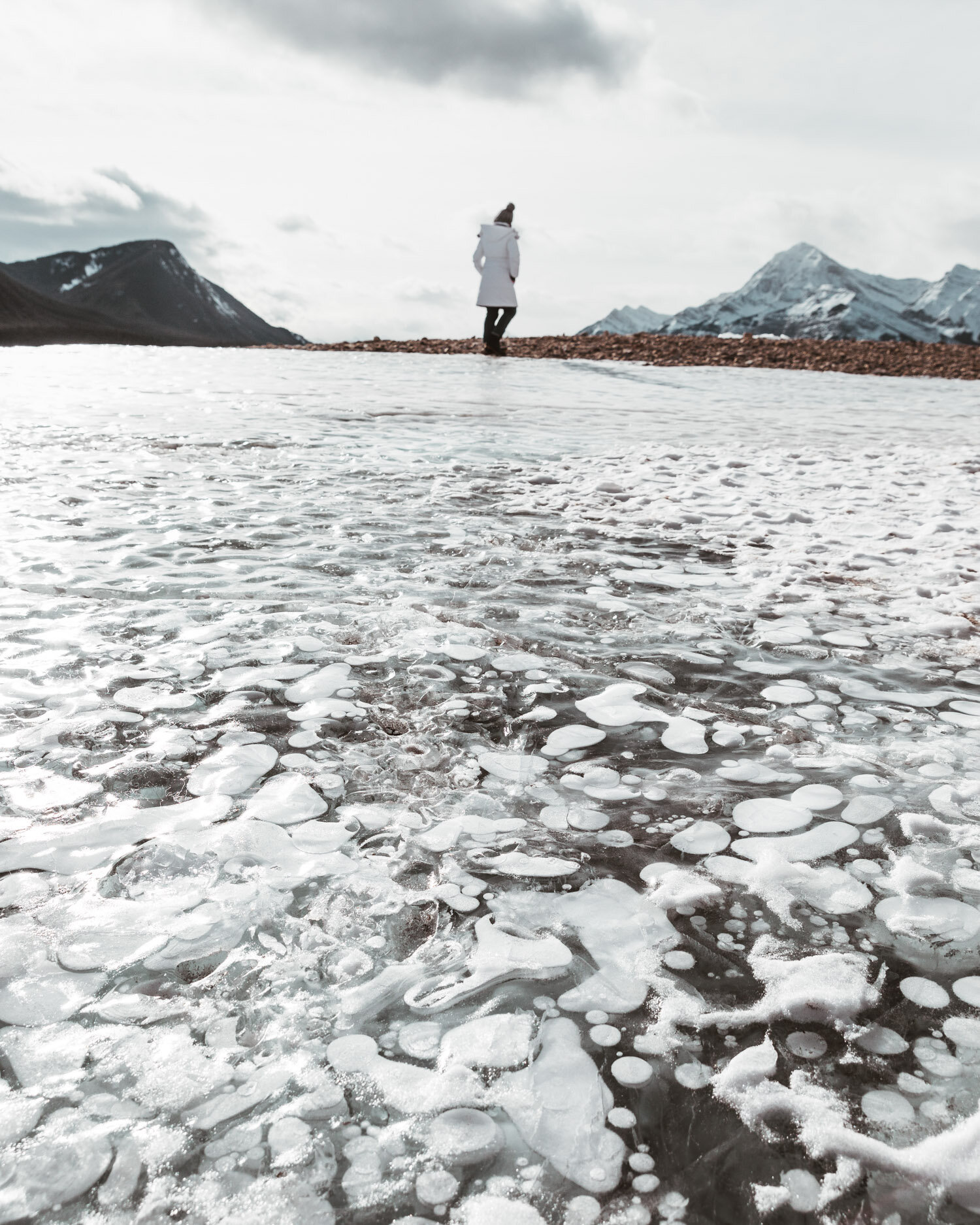 Abraham Lake frozen ice bubbles // The Ultimate Guide to Visiting Banff in Winter