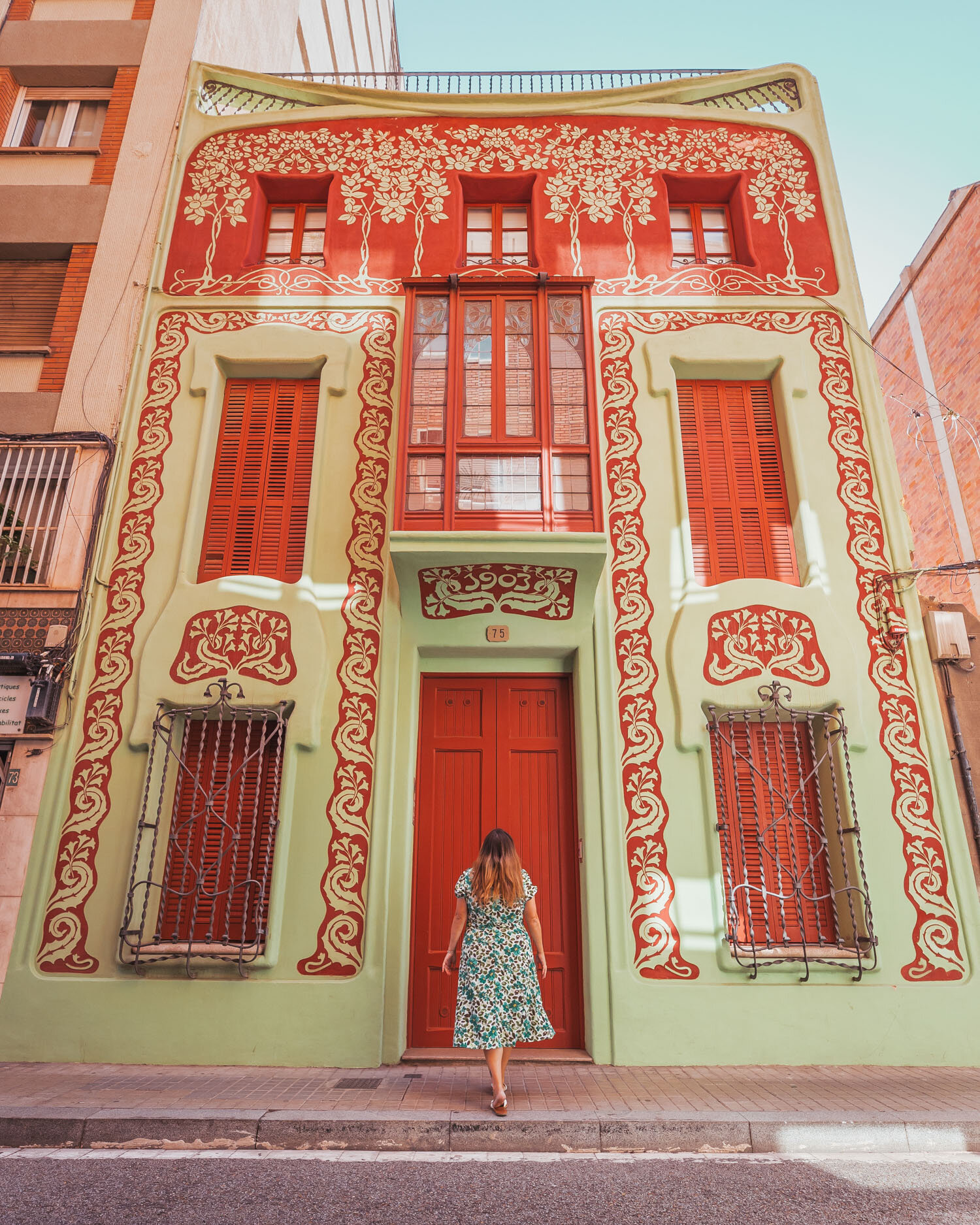Casa Padua Red House // The 25 Most Instagrammable Spots in Barcelona (With Addresses!)