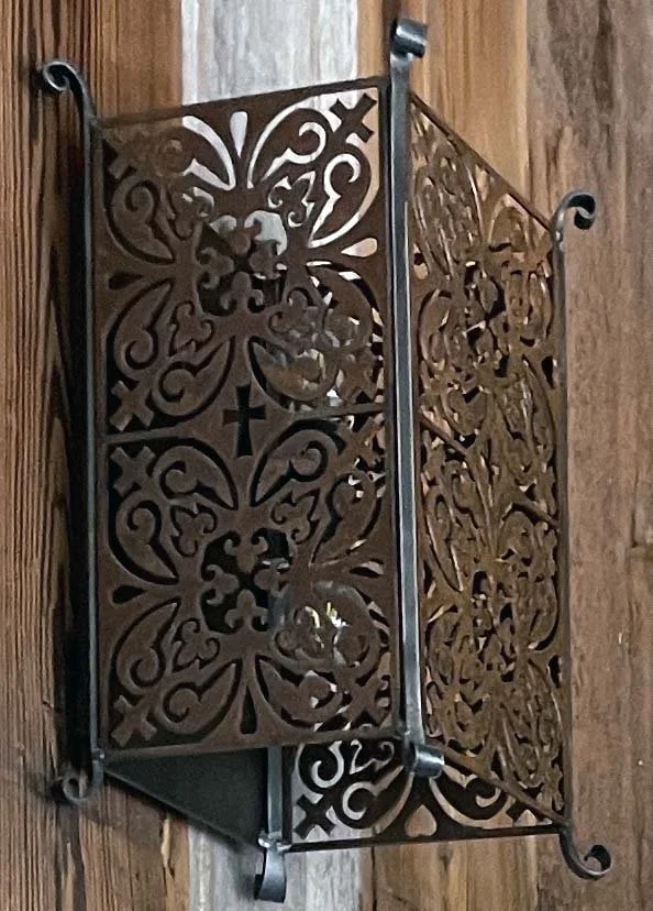 Ingram Custom Light.jpg