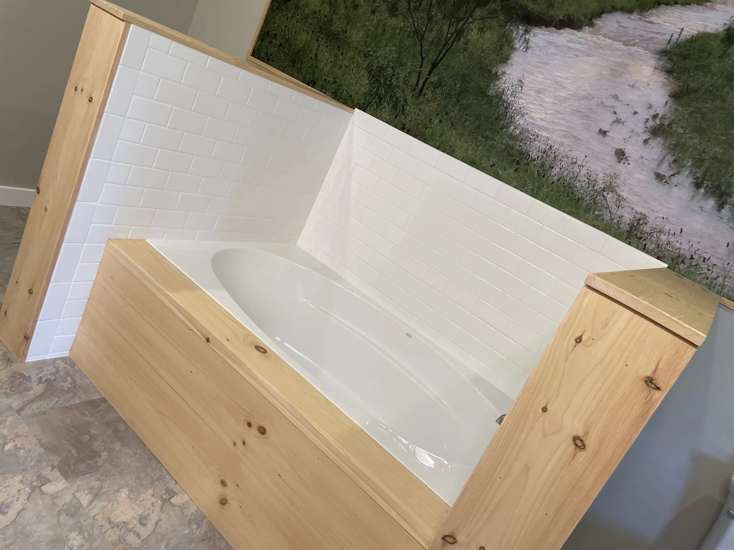 Tub Surround.JPG