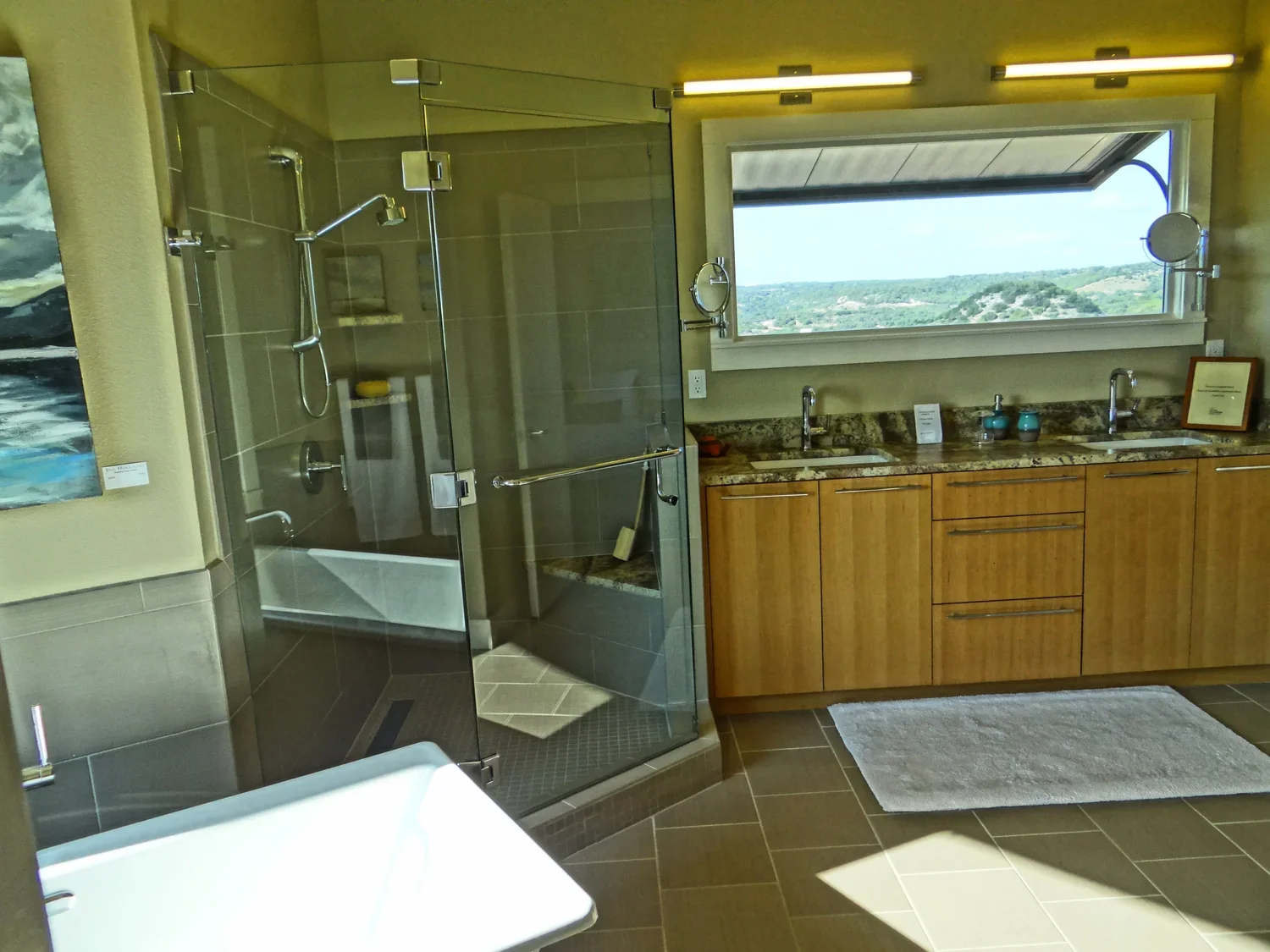 Bath+with+view.webp