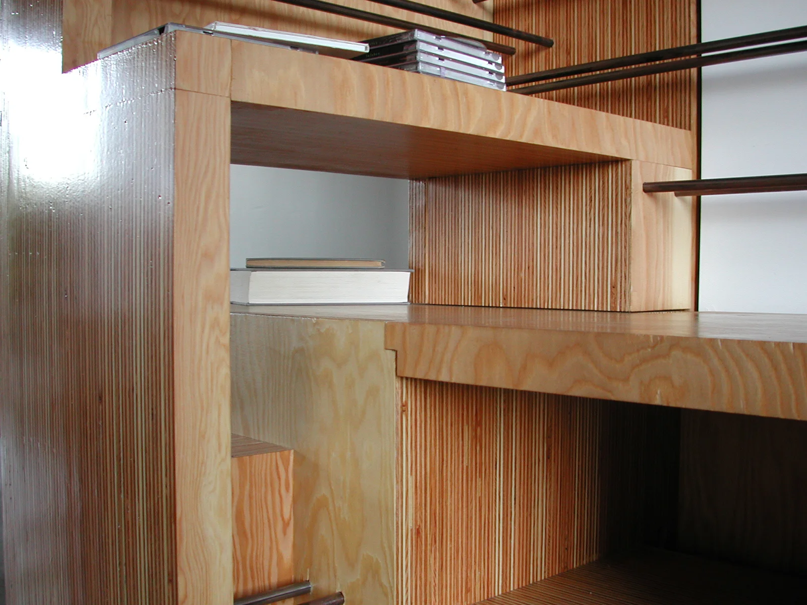  A detail the meeting of the stereo cabinet and the storage wall. 