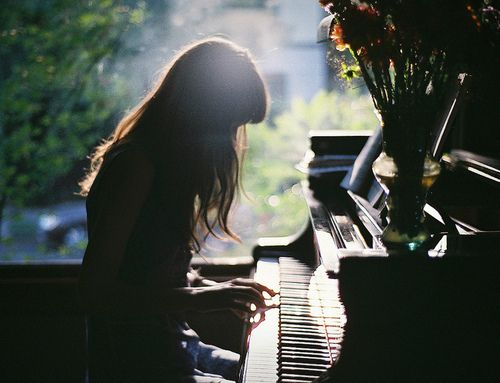 pianogirl.jpg
