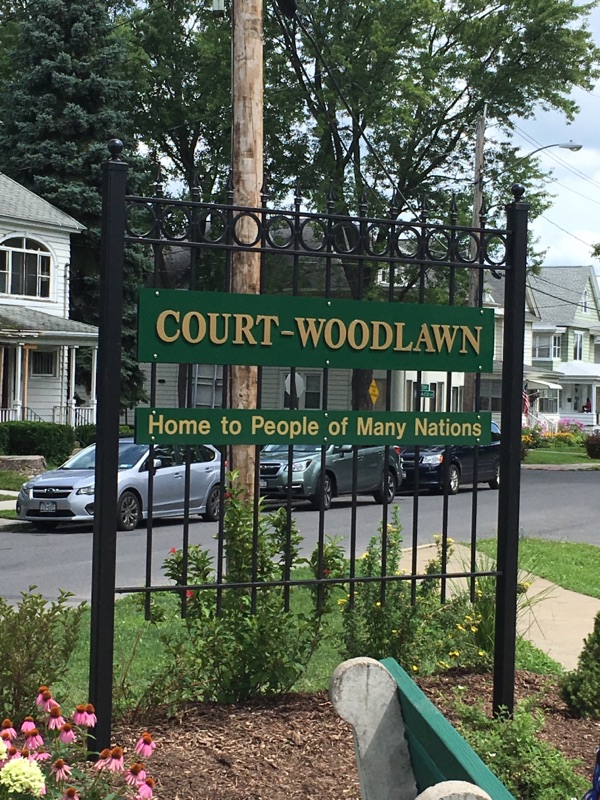 Court Woodlawn Sign  (Copy)