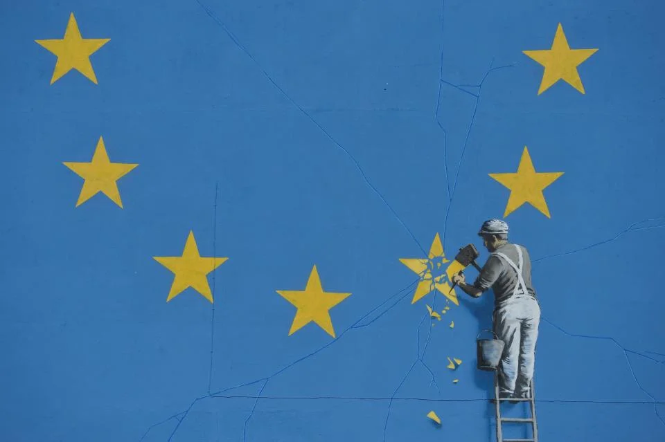 Banksy's New Mural Depicts EU Star Being Removed
