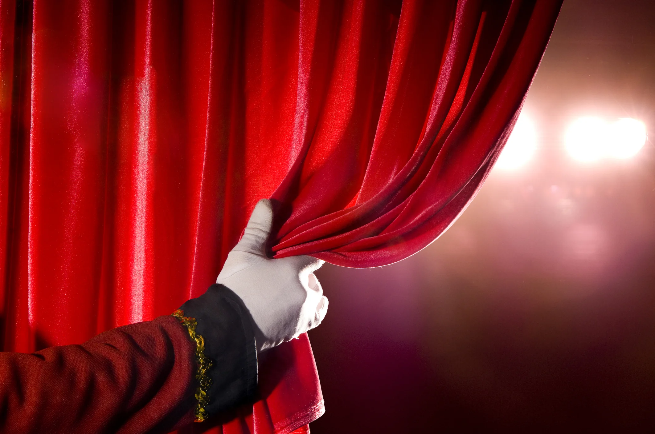 Broadway-stage-curtain.jpg