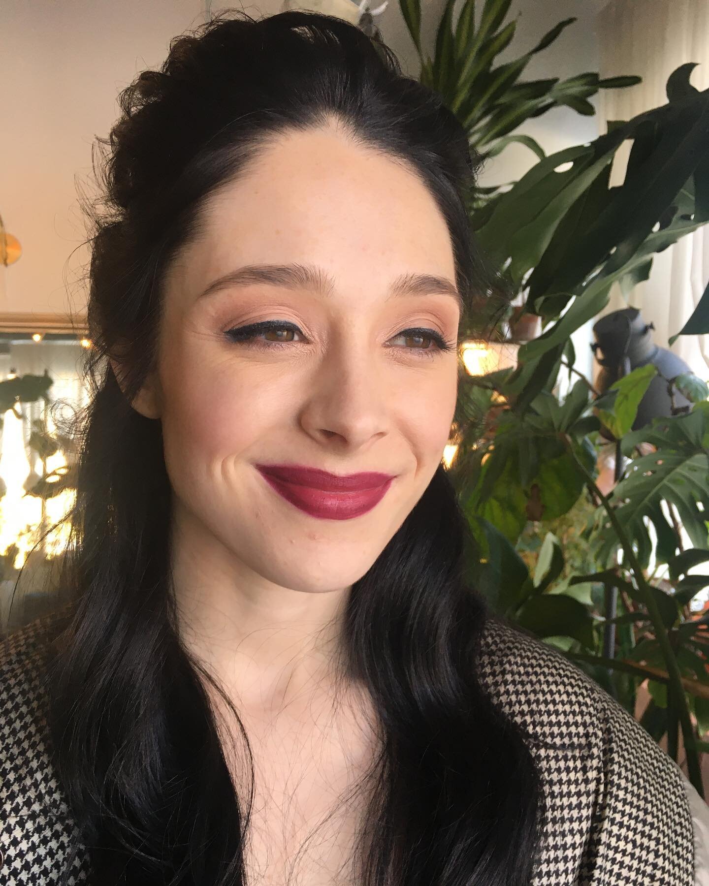 Straight from my 6s camera with natural light #nofilter of this gorgeous engaged beauty. Going for a fall look for her porcelain complexion. Adore this look and lip on her! 💋
Hair / @samfayedoeshair Makeup / #christinadaltonbeauty Team /@nikavaughan