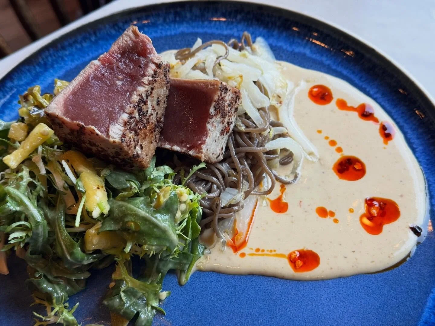 Chef Hannah Coffey created an unforgettable fish special tonight, showcasing Tombo Tuna atop coconut curry with soba noodles, napa cabbage, shishito pepper and pineapple salad, finished with miso vinaigrette! We can&rsquo;t wait to see you!

#dudleys