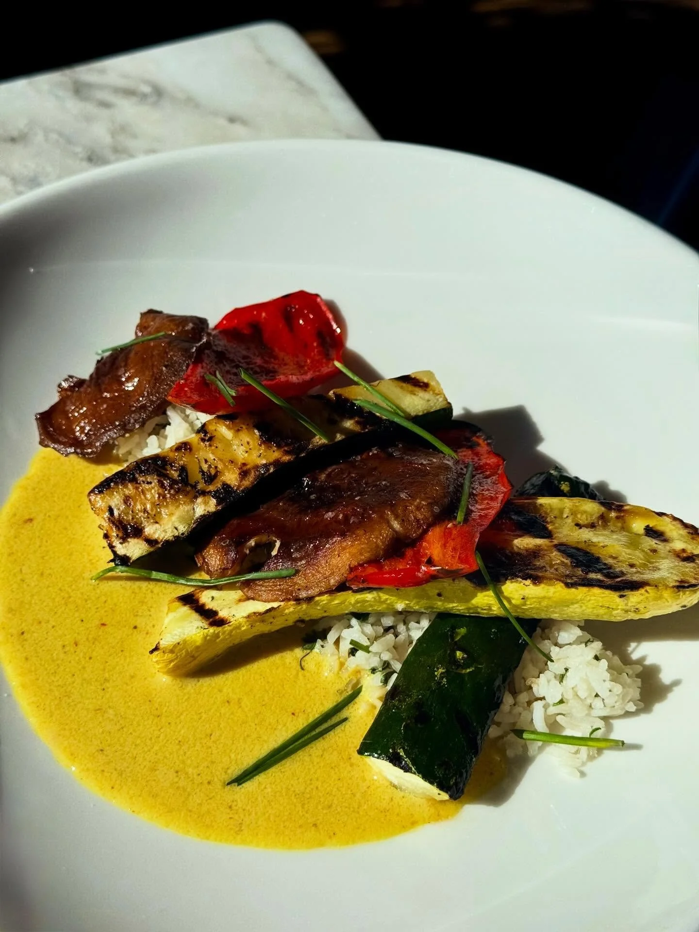 Chef Hannah Coffey rolled out a new dinner menu at the start of the week, and we&rsquo;ve been getting great feedback! We&rsquo;ve added House Chips and Roasted Poblano &amp; French Onion dip. In addition, we&rsquo;ve added several new entr&eacute;es