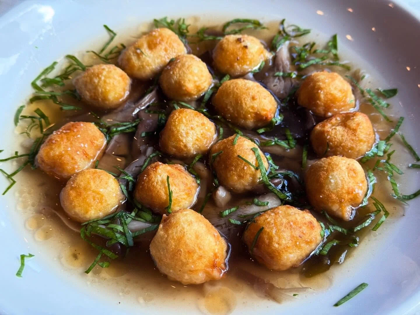 Happy Keeneland!! We hope you had a great day at the races and you&rsquo;re ready to dig in to Chef Hannah Coffey&rsquo;s incredible specials this evening including Asiago Stuffed Gnocchi in Brodo with locally foraged ramps &amp; mushrooms finished w