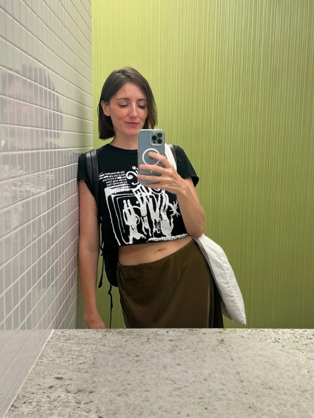 From least to most unhinged (in the best way), a year of curating, producing, presenting and consuming avant-garde art and moving image in NYC, London, and Sweden! 

In 2025, I worked closely with over 300 artists as a curator, workshop leader, and a