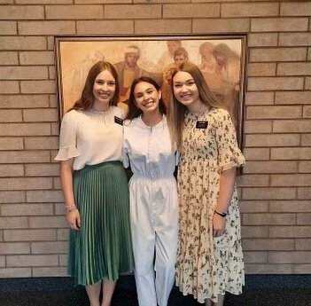 “Once I invited God into my life and started learning more about His church, I gained a whole new perspective about life and decided to get baptized.
I started praying every night and He showed Himself to me, whether it was through answers, si