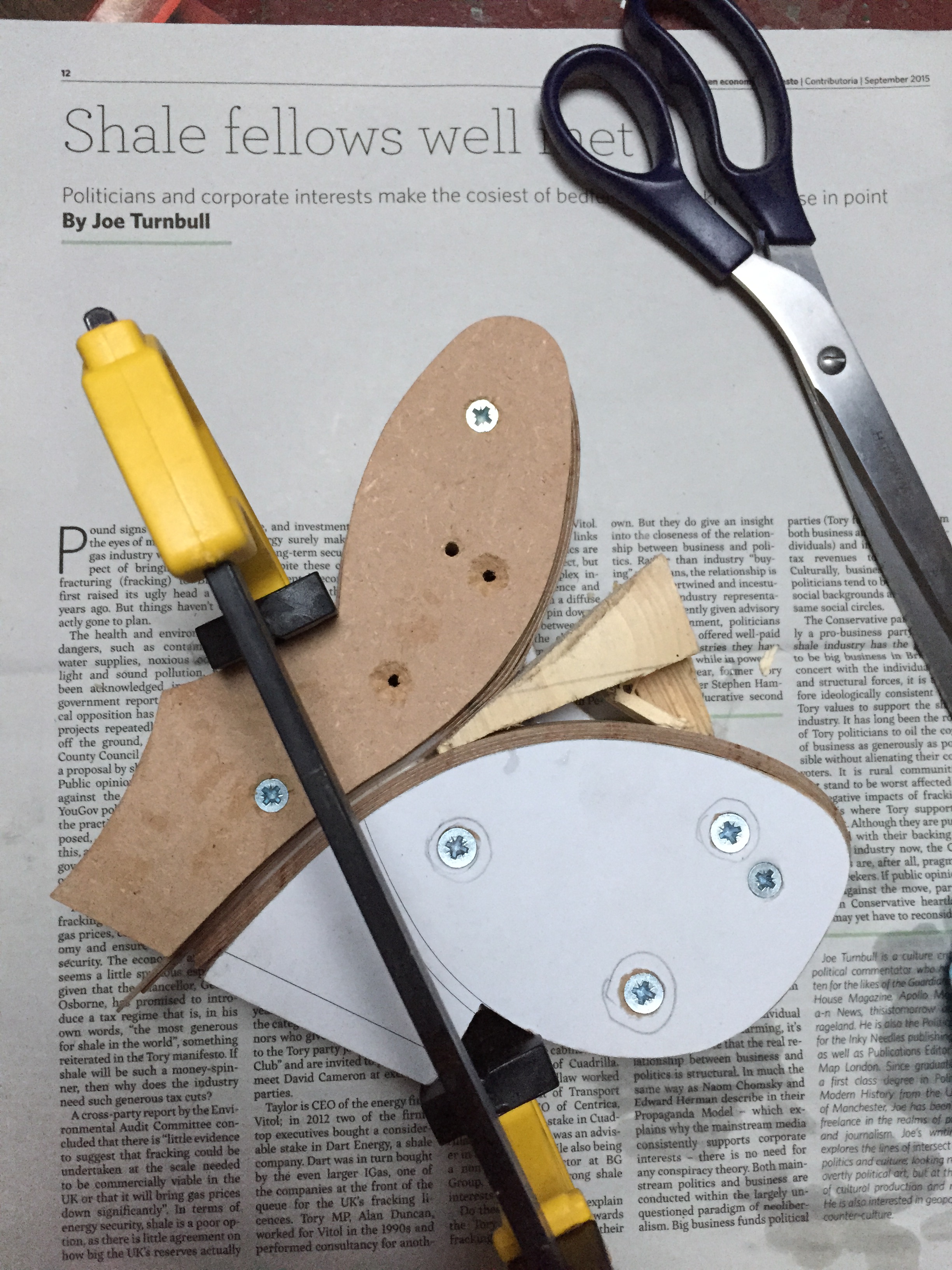 split easy chair laminating in tension step 3 (fifth scale model)